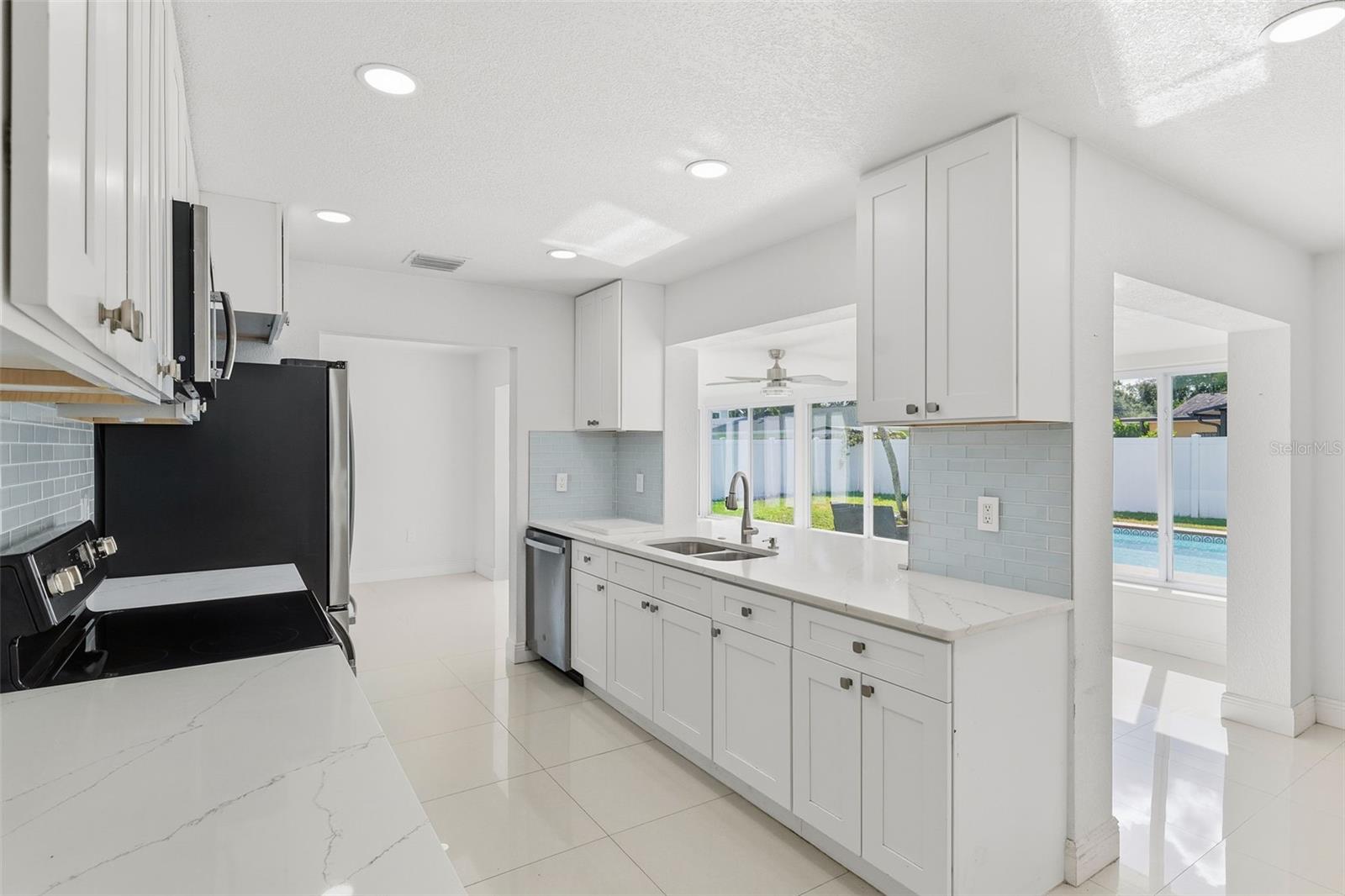 HOLIDAY PARK 3RD ADD - Residential