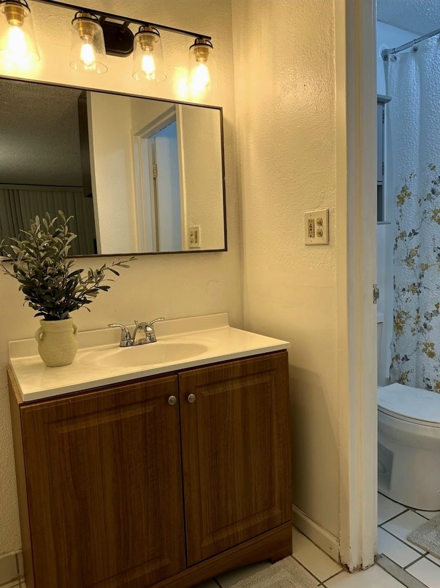 SANDLAKE COURTYARDS CONDO 5901/3515 - Residential