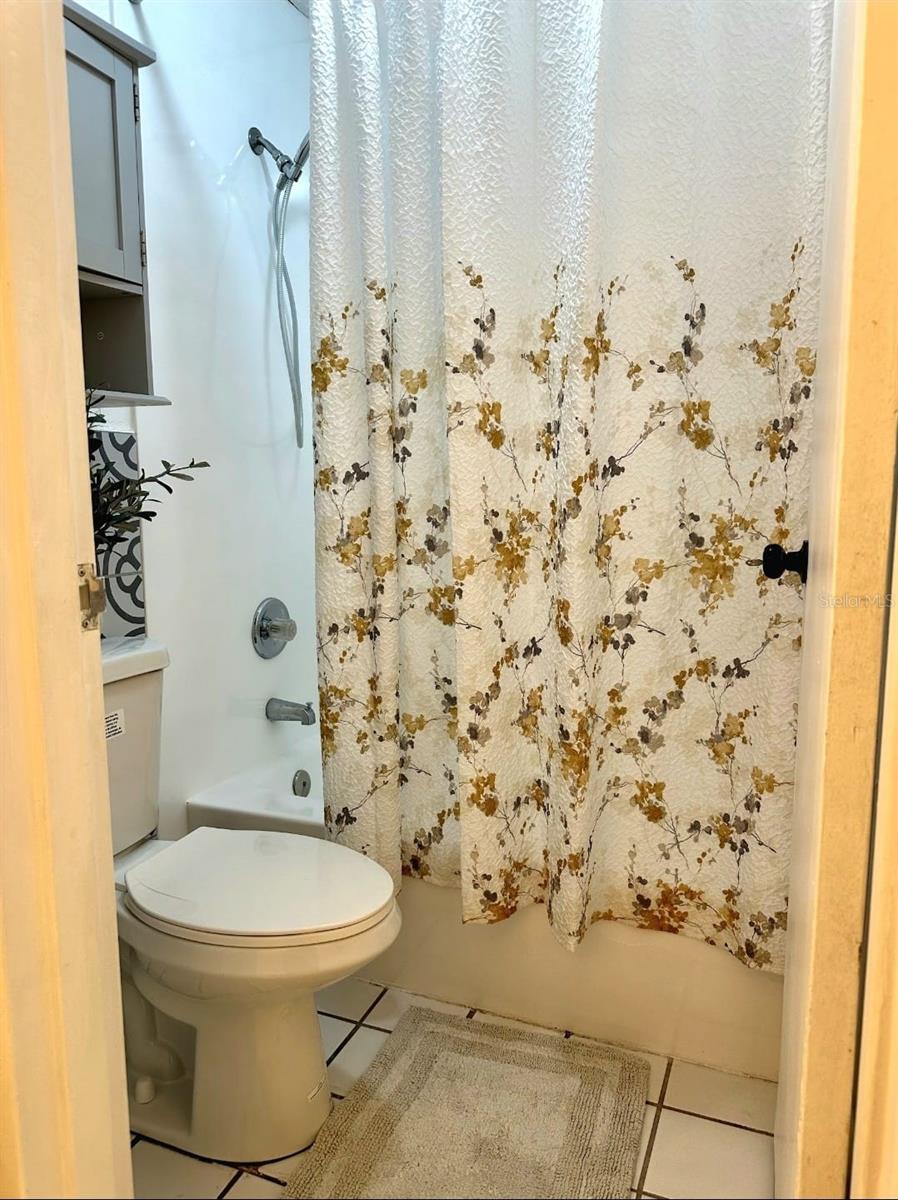 SANDLAKE COURTYARDS CONDO 5901/3515 - Residential