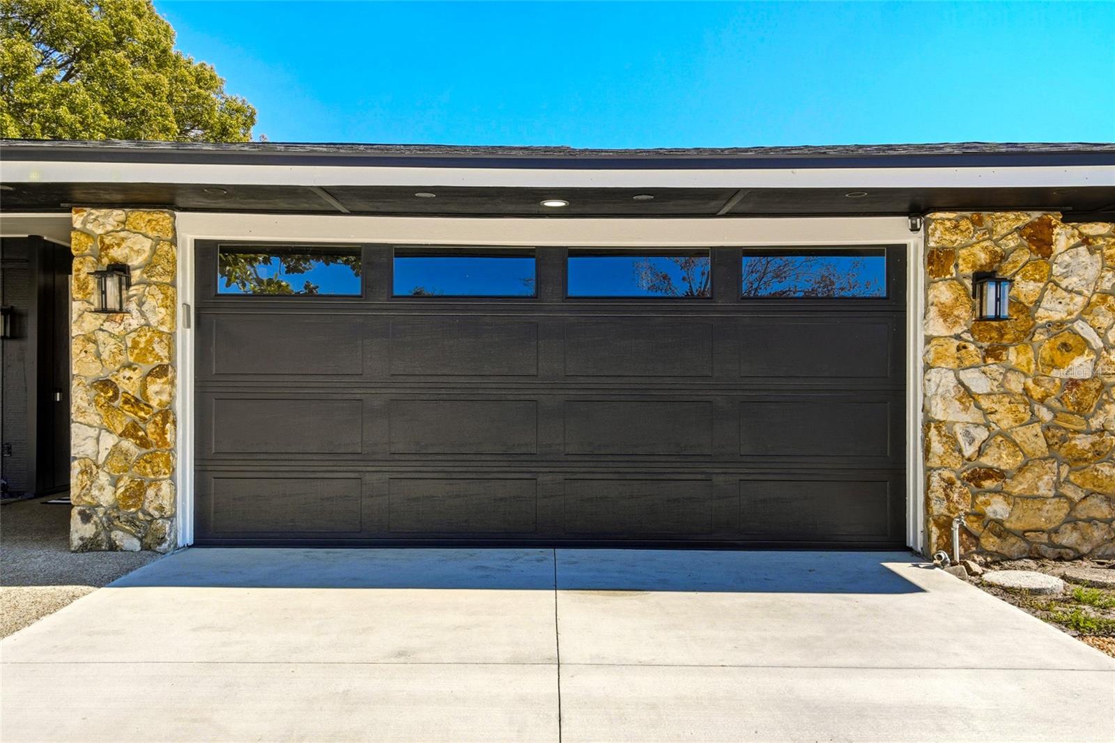 ENGLISH WOODS 1ST ADD - Residential