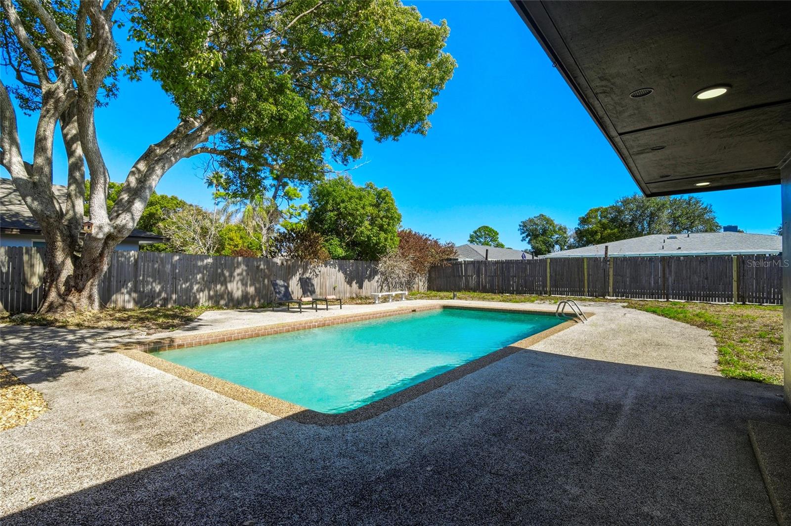 ENGLISH WOODS 1ST ADD - Residential