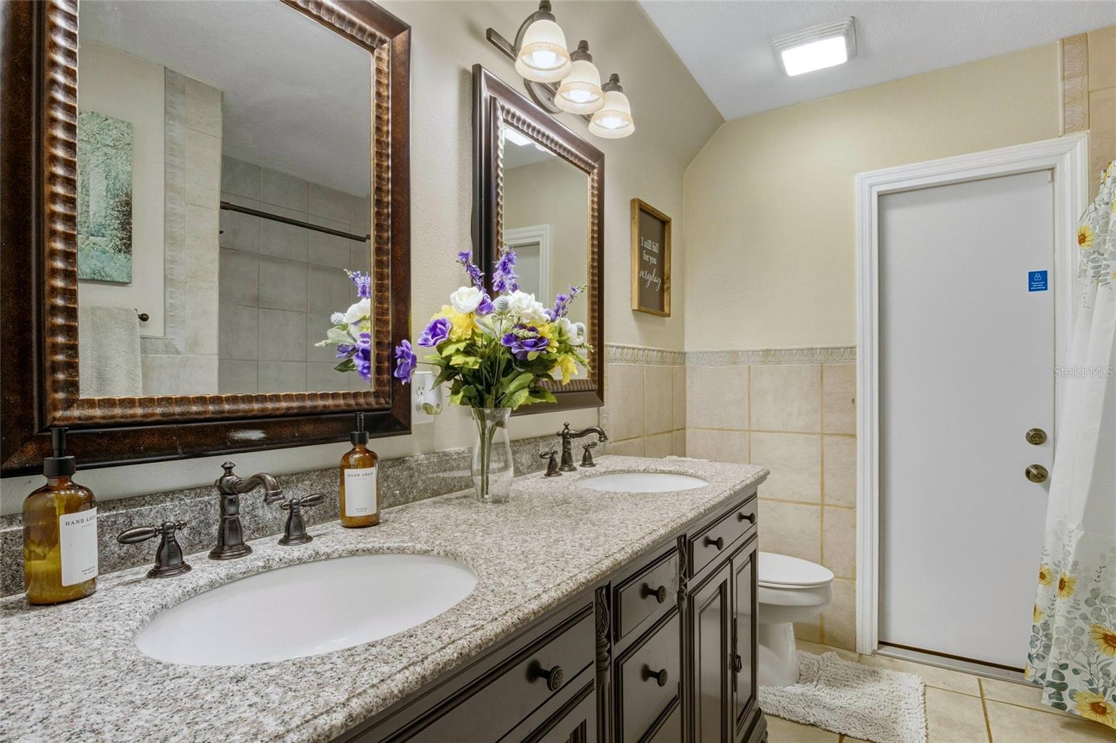 ENGLISH WOODS 1ST ADD - Residential