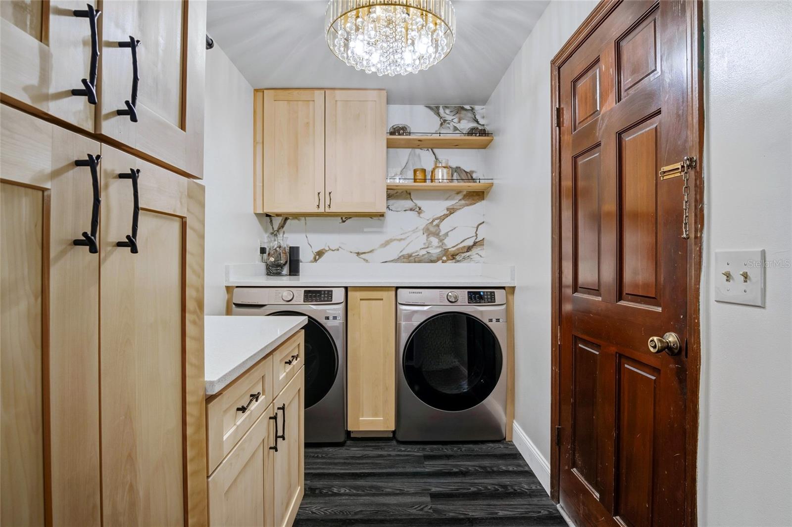 ENGLISH WOODS 1ST ADD - Residential