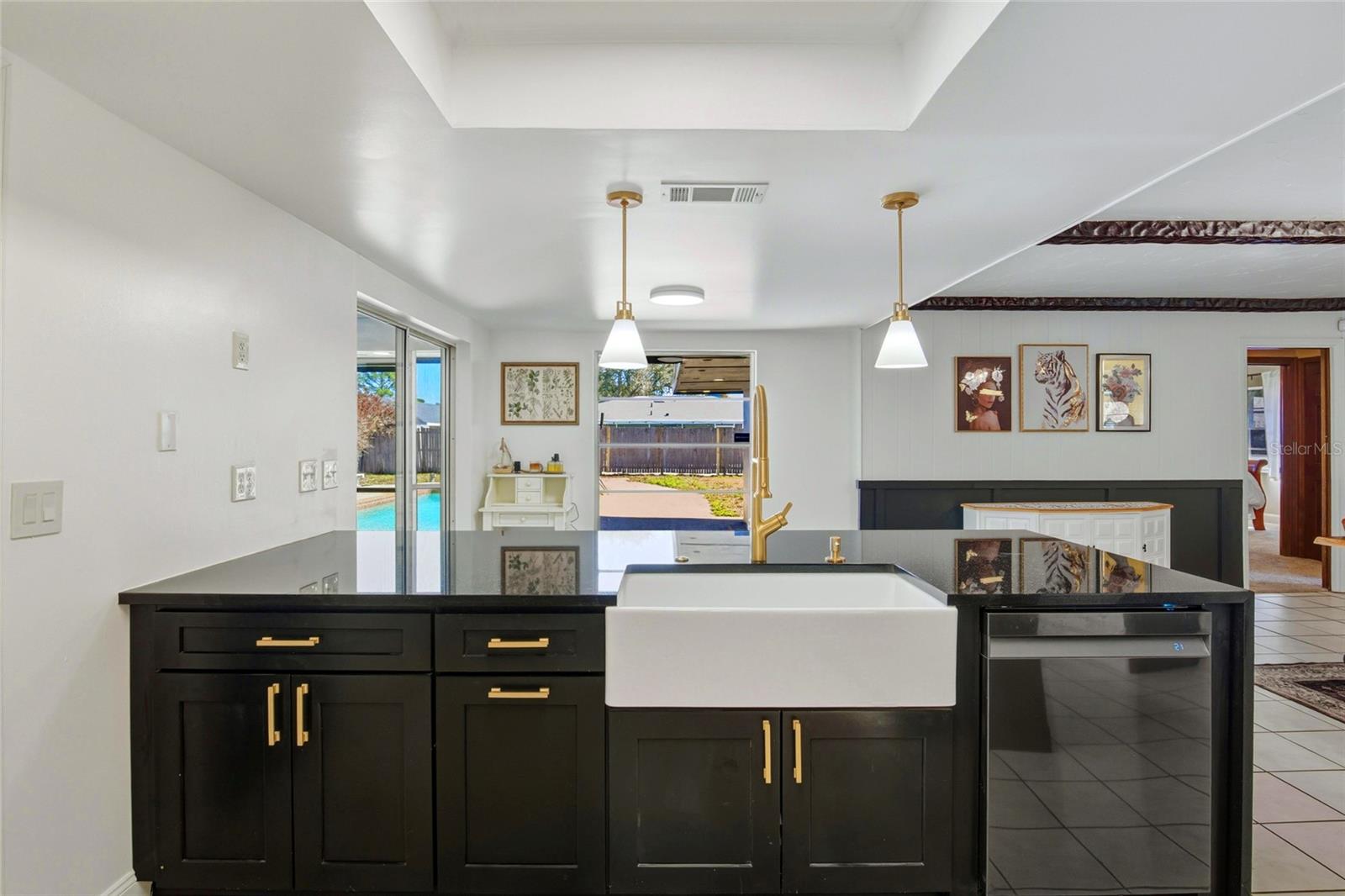 ENGLISH WOODS 1ST ADD - Residential