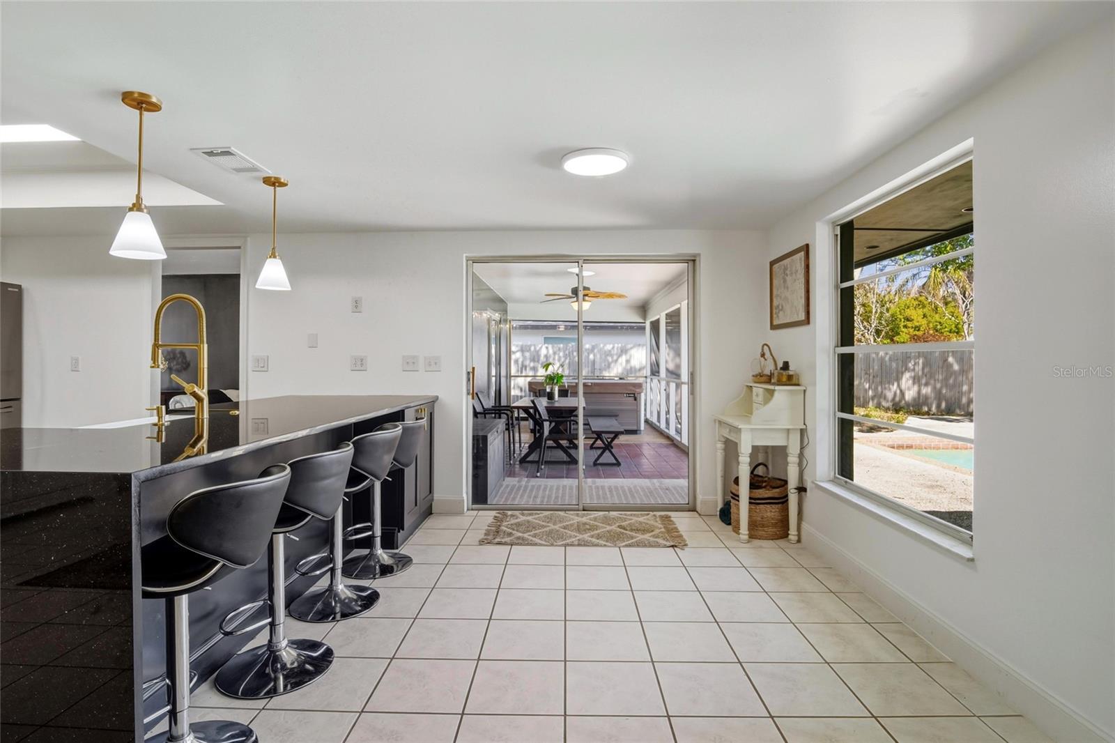 ENGLISH WOODS 1ST ADD - Residential