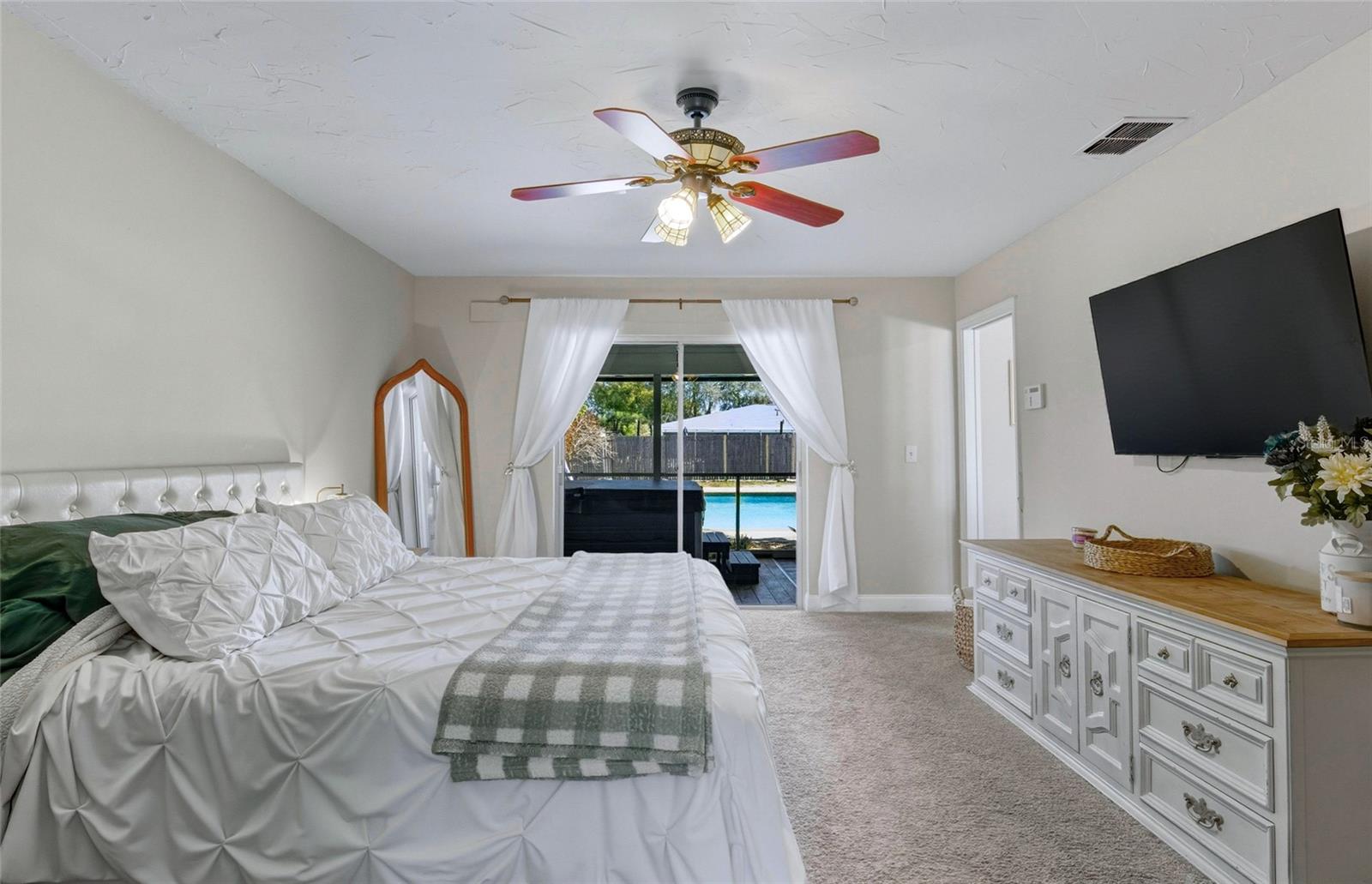 ENGLISH WOODS 1ST ADD - Residential