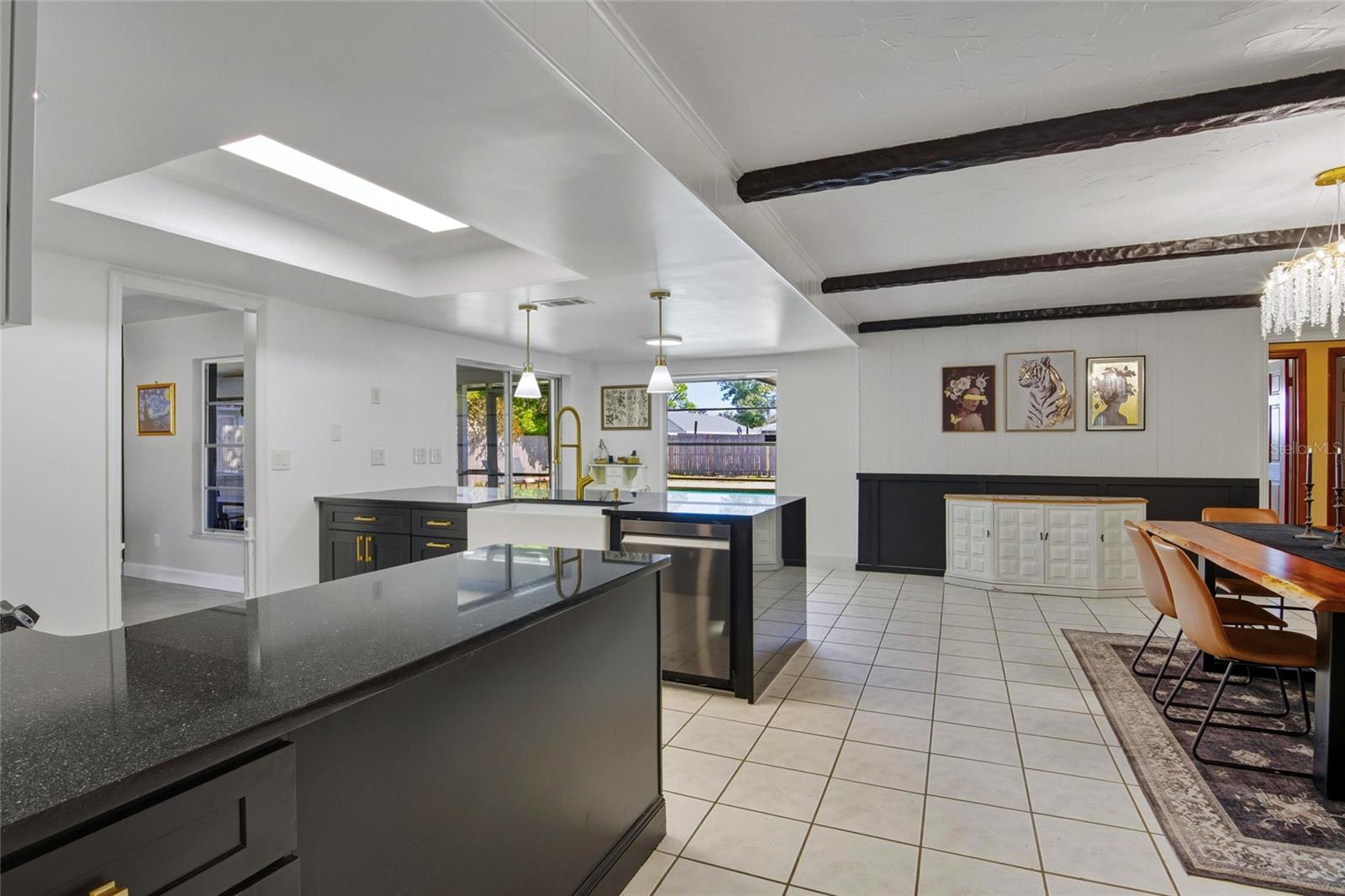 ENGLISH WOODS 1ST ADD - Residential