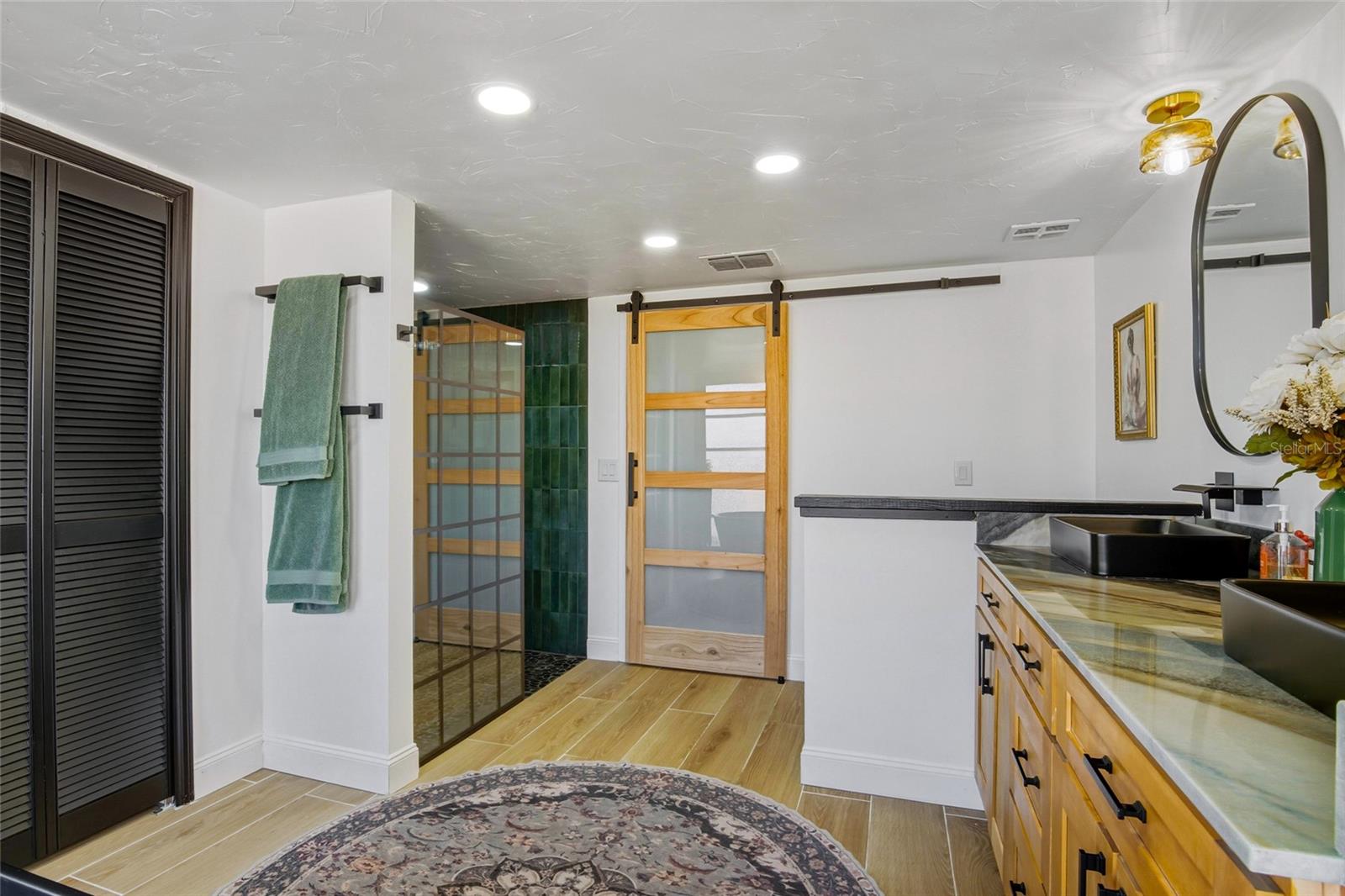 ENGLISH WOODS 1ST ADD - Residential