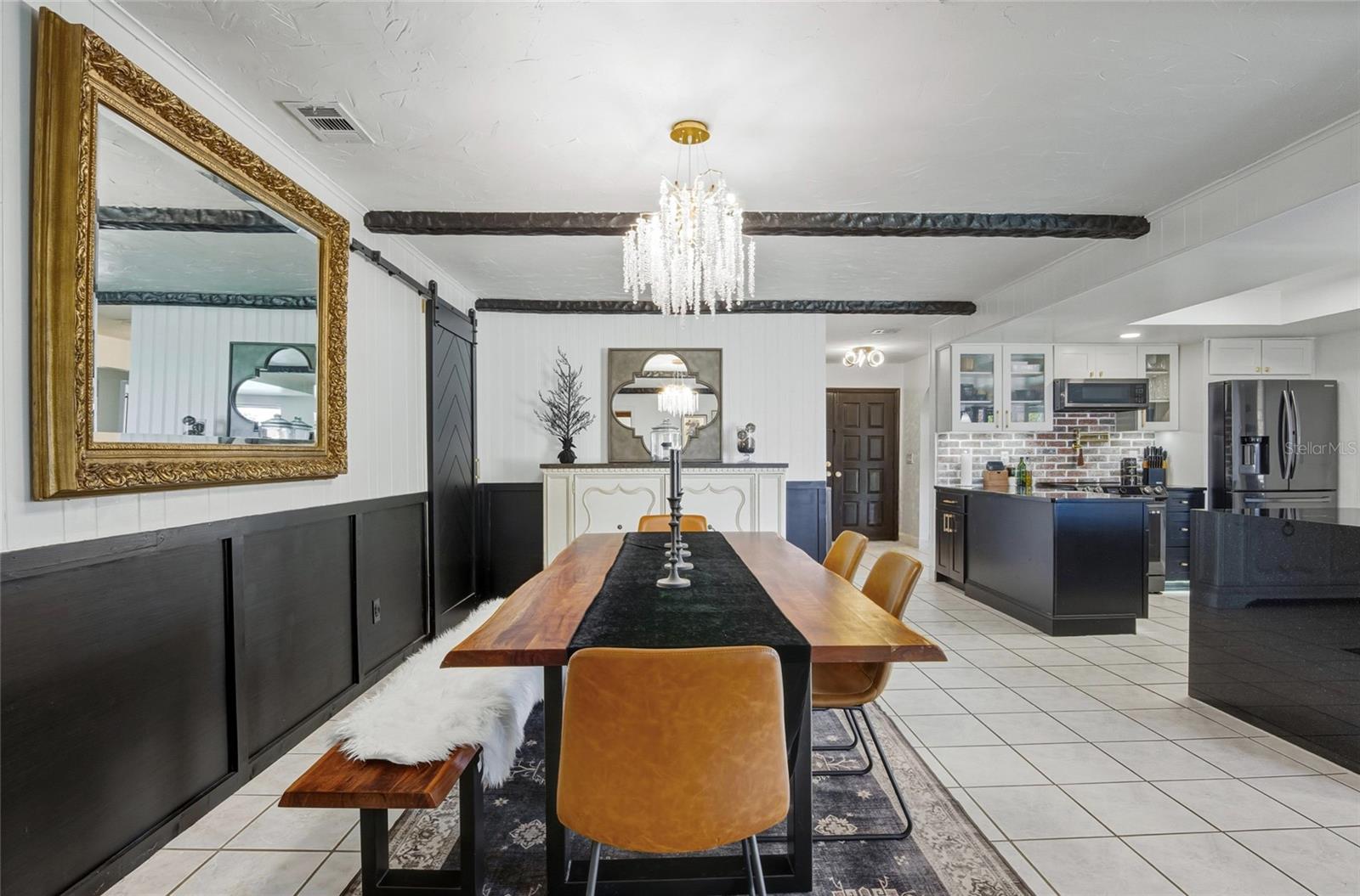 ENGLISH WOODS 1ST ADD - Residential