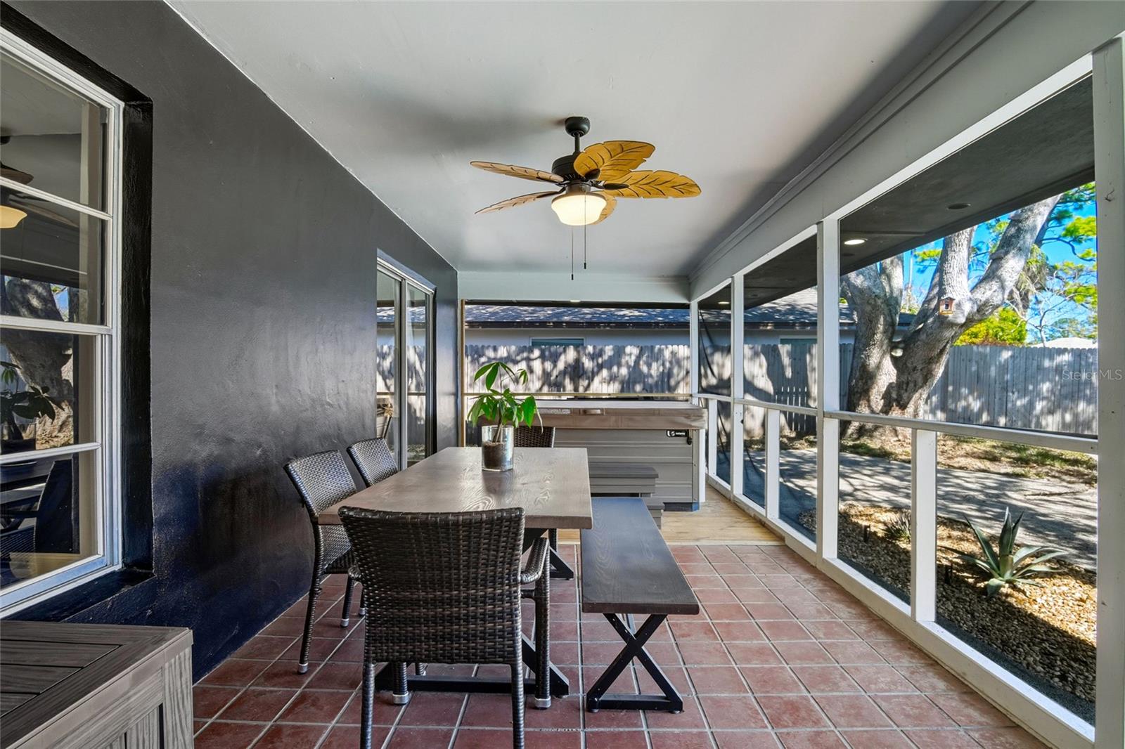 ENGLISH WOODS 1ST ADD - Residential