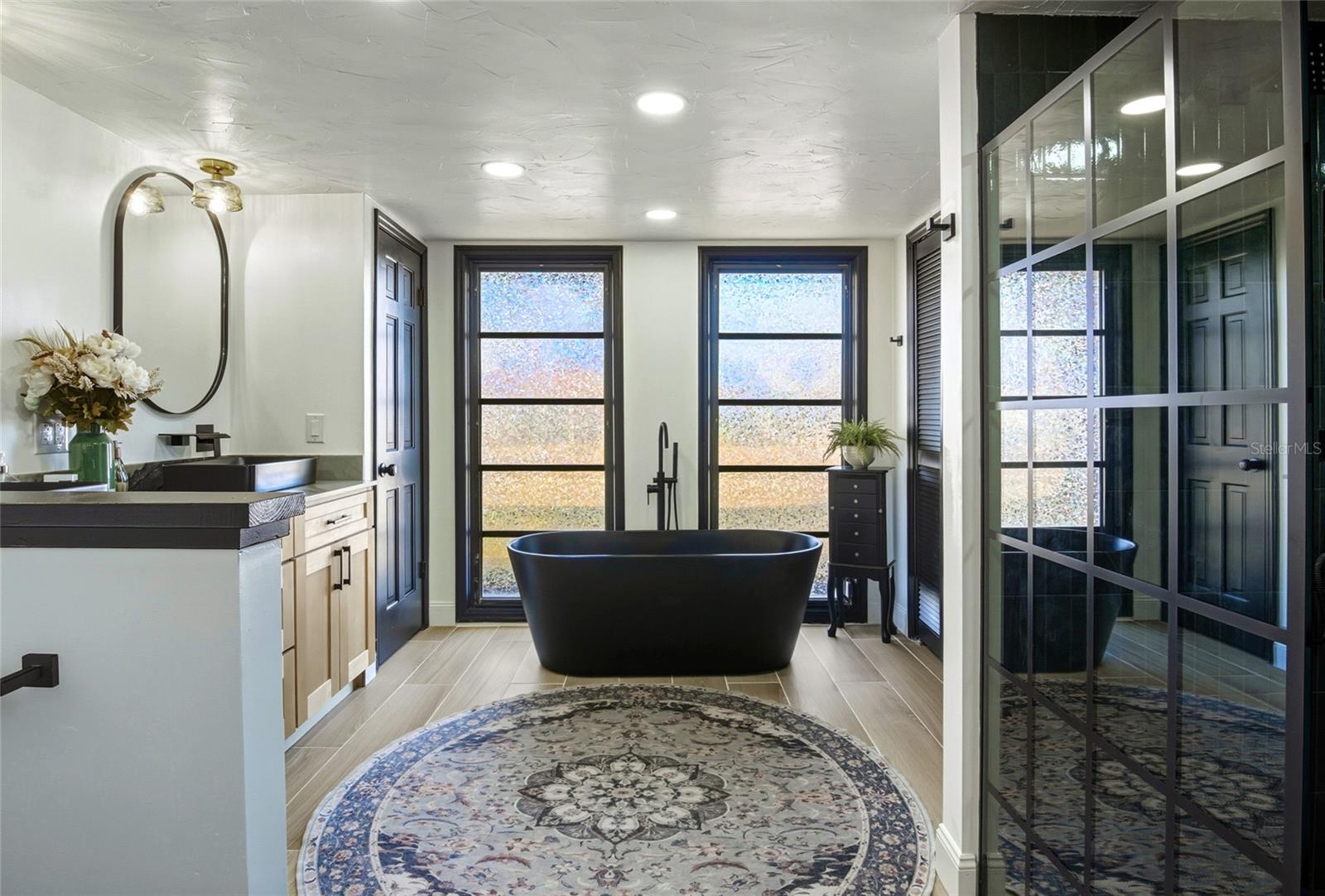 ENGLISH WOODS 1ST ADD - Residential