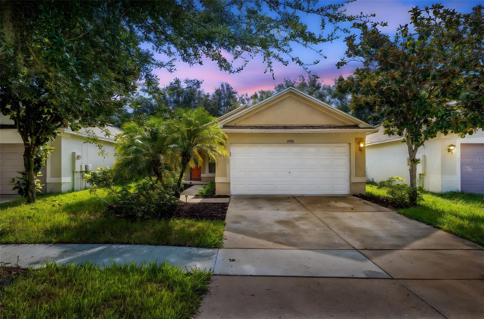 Welcome to your new home in the beautiful Rivercrest Community! This charming 3-bedroom, 2-bath home offers 1,147 sq ft of comfortable living space in one of Riverview’s most sought-after HOA communities. Featuring a bright and open floor plan, this home includes a spacious kitchen, a dining area perfect for gatherings, and a cozy living room with vaulted ceilings ideal for relaxing or entertaining. For added piece of mind the roof was recently replaced (2021) and AC is brand new (6/2025).
The primary suite offers an en-suite bath and ample closet space, while two additional bedrooms provide flexibility for guests, a home office, or hobbies. Step outside to enjoy a fully fenced backyard—perfect for pets, play, or weekend BBQs.
The Rivercrest community offers exceptional amenities, including a resort-style pool, playgrounds, tennis and basketball courts, and walking trails. Conveniently located just minutes from schools, shopping, dining, and major highways, this home combines comfort, community, and convenience.
Schedule your private showing today and see why Rivercrest is the perfect place to call home!