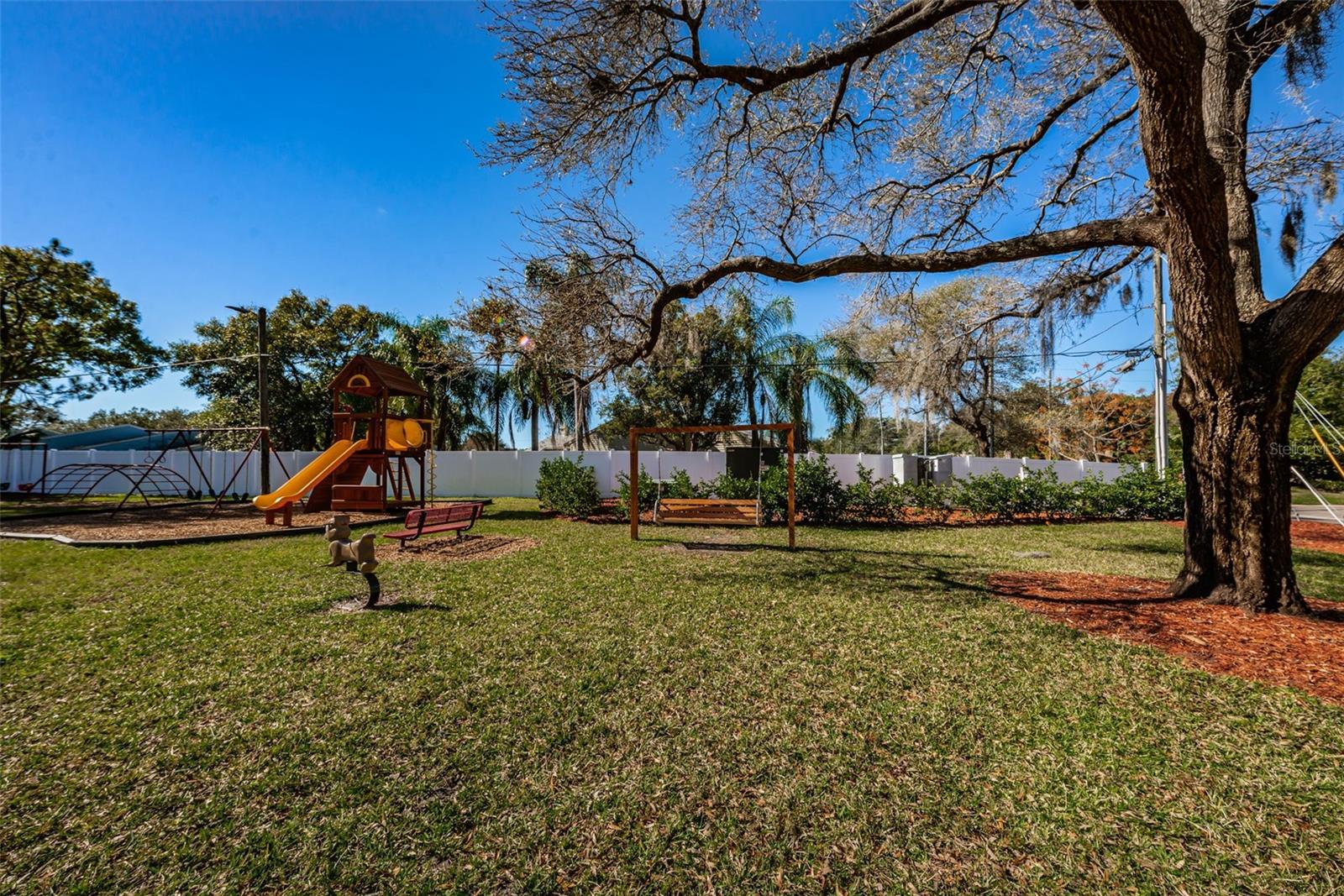 FOX CHASE TWNHMS - Residential Lease