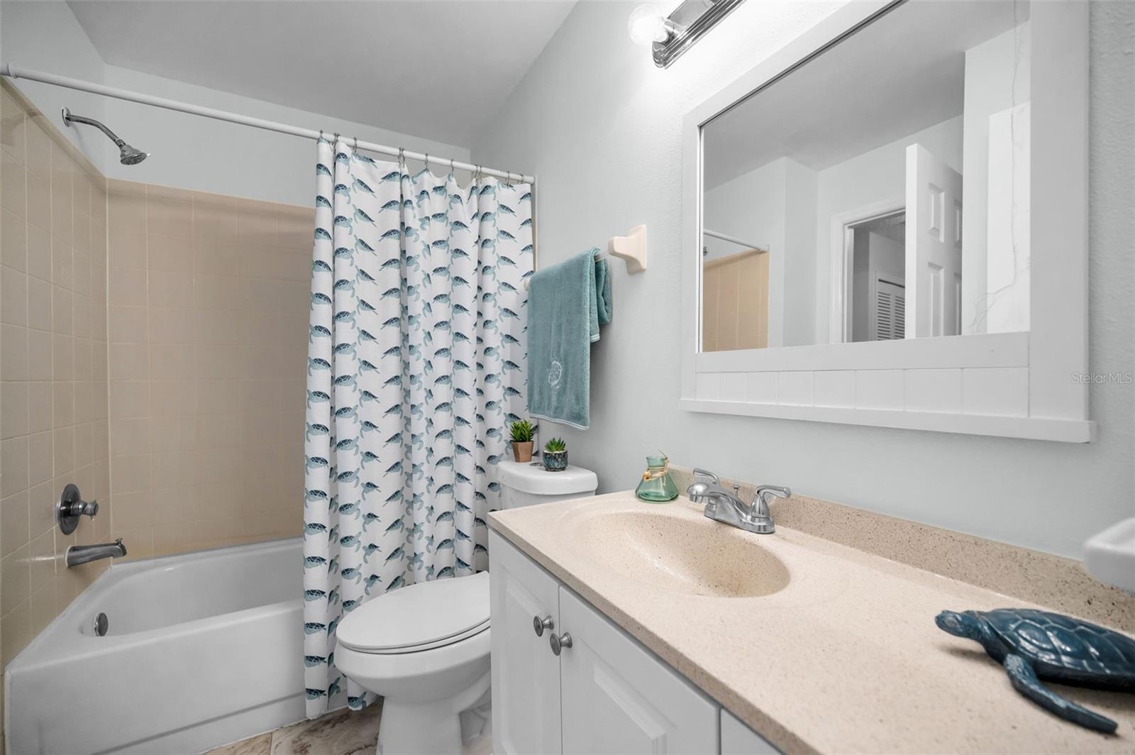 FOX CHASE TWNHMS - Residential Lease