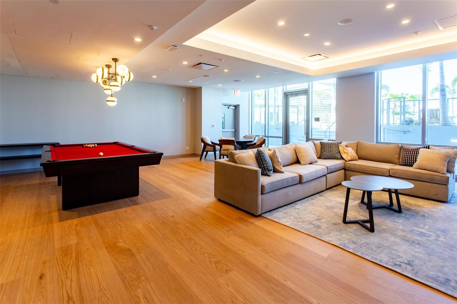 400 CENTRAL - Residential