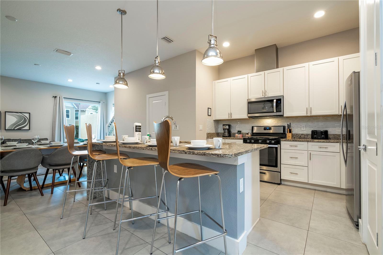 7572 SUNNY DREAMS LANE