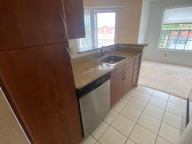 LEXINGTON PLACE - Residential Lease