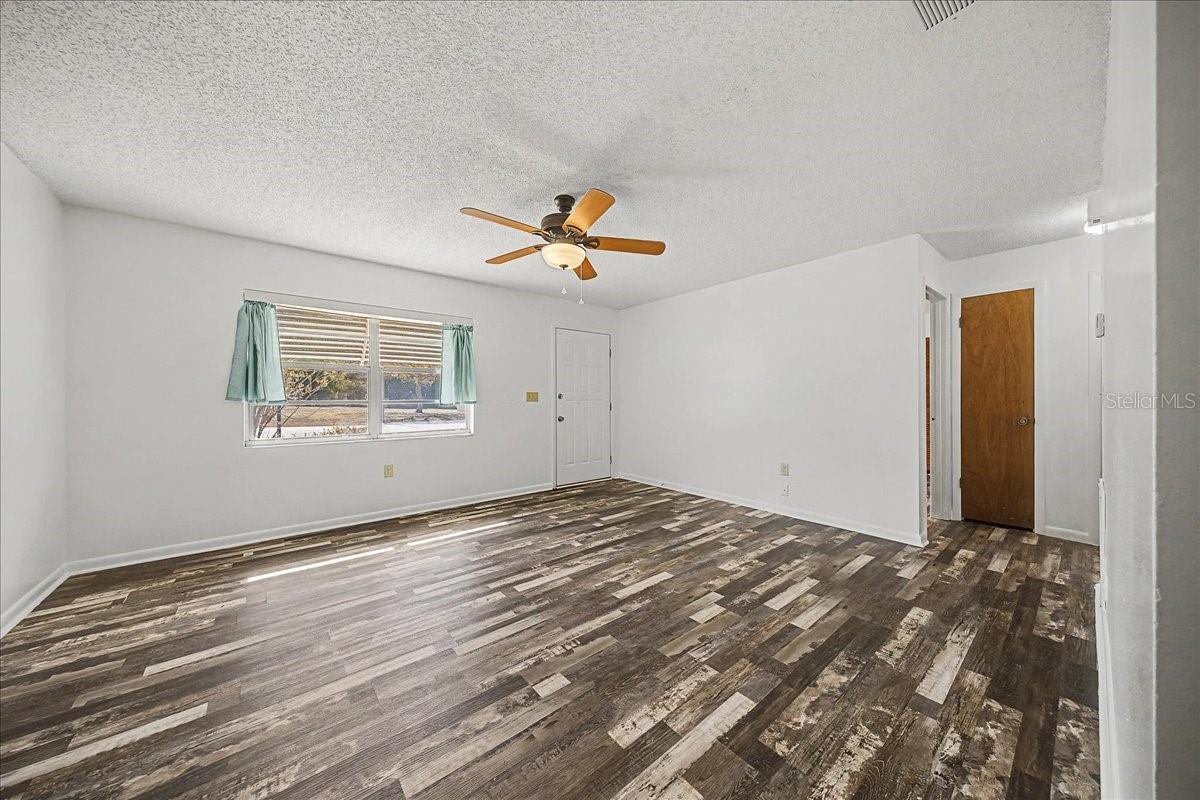 MI-LU ESTATES - Residential