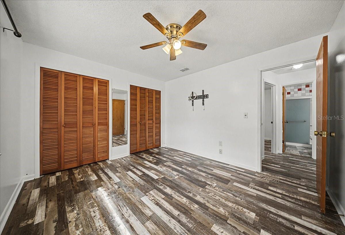 MI-LU ESTATES - Residential