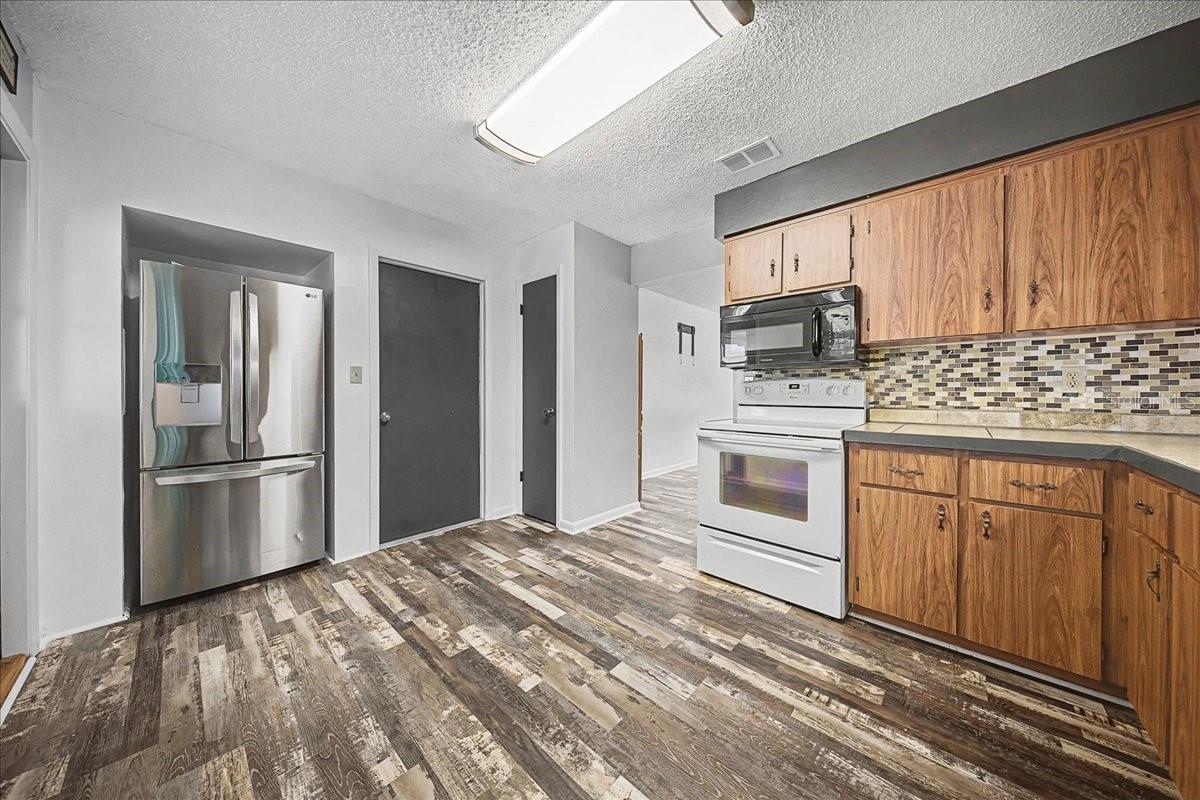 MI-LU ESTATES - Residential