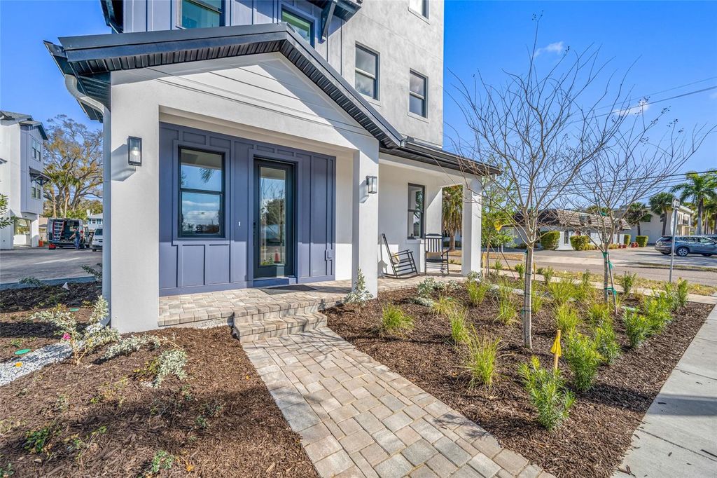 Photo of 3001 1st Avenue N, St Petersburg, FL 33713 (MLS # TB8437688)