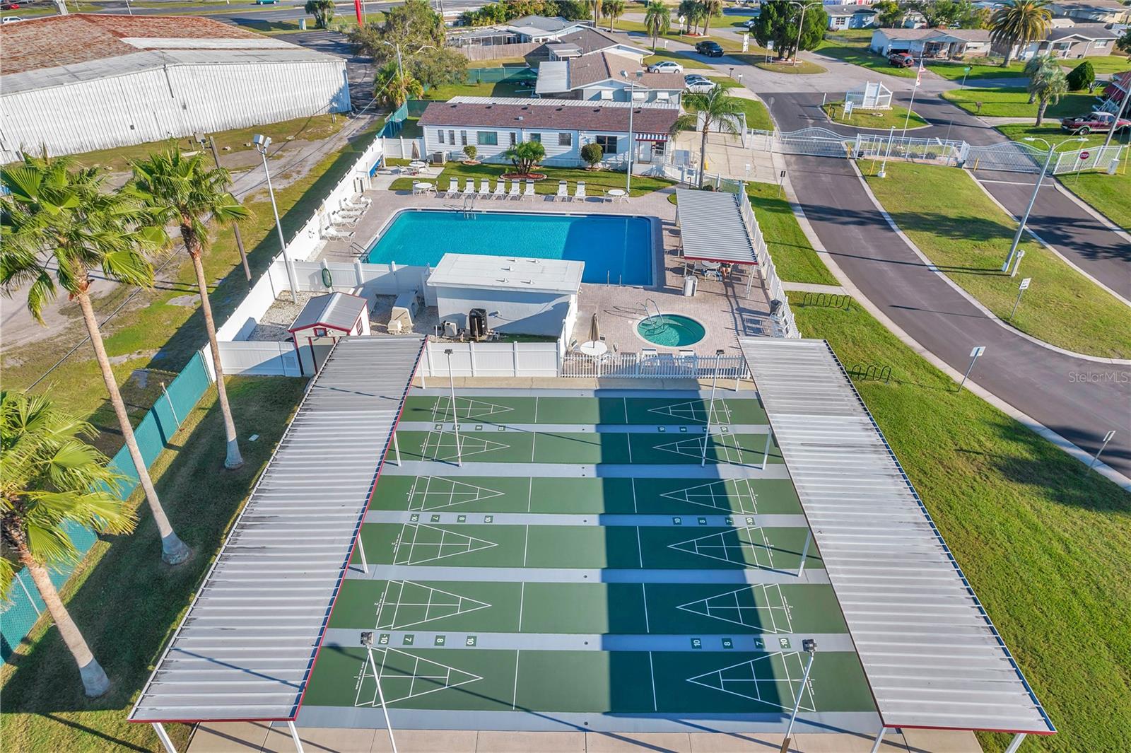 SENATE MANOR - Residential