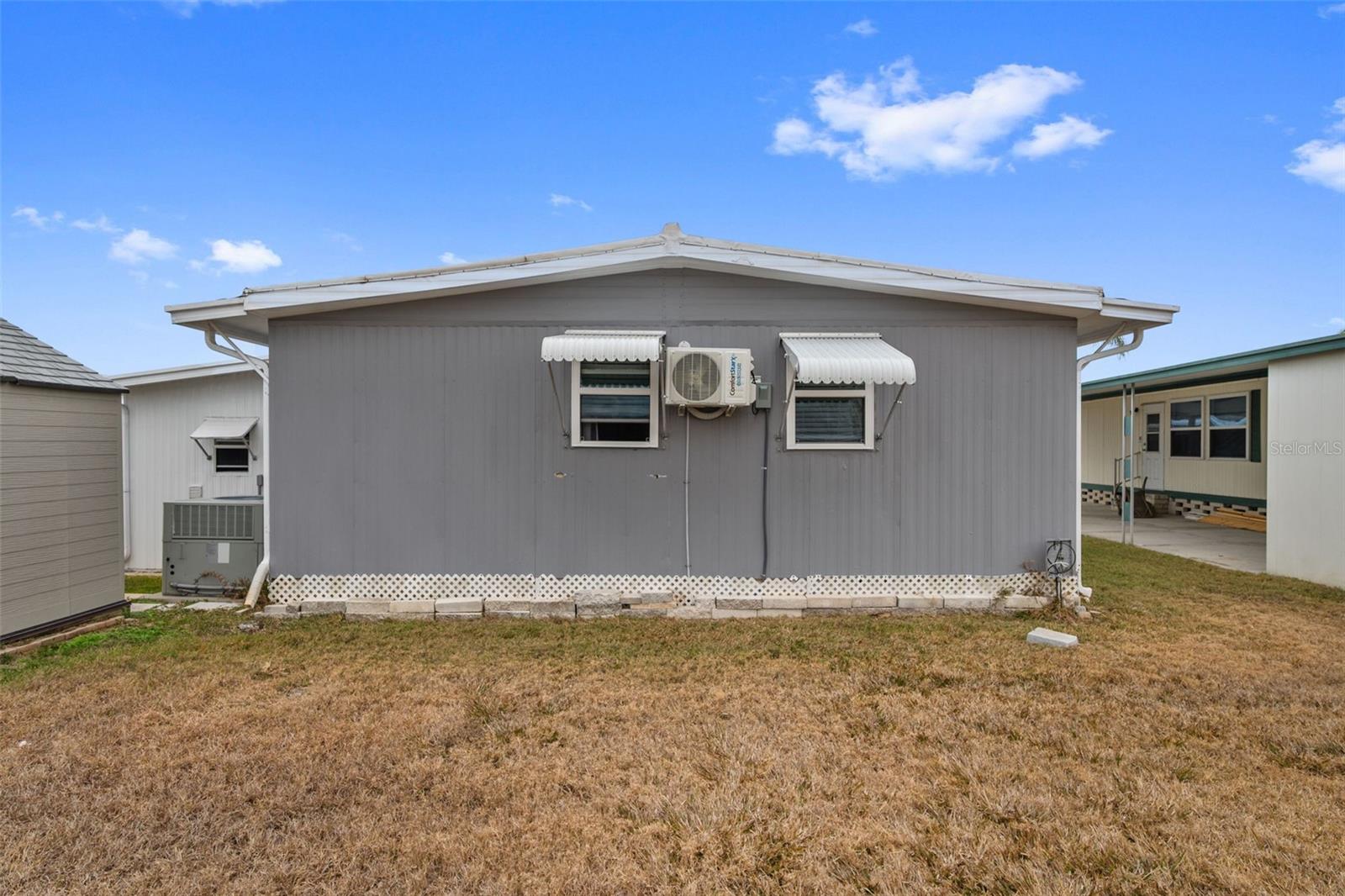 SENATE MANOR - Residential