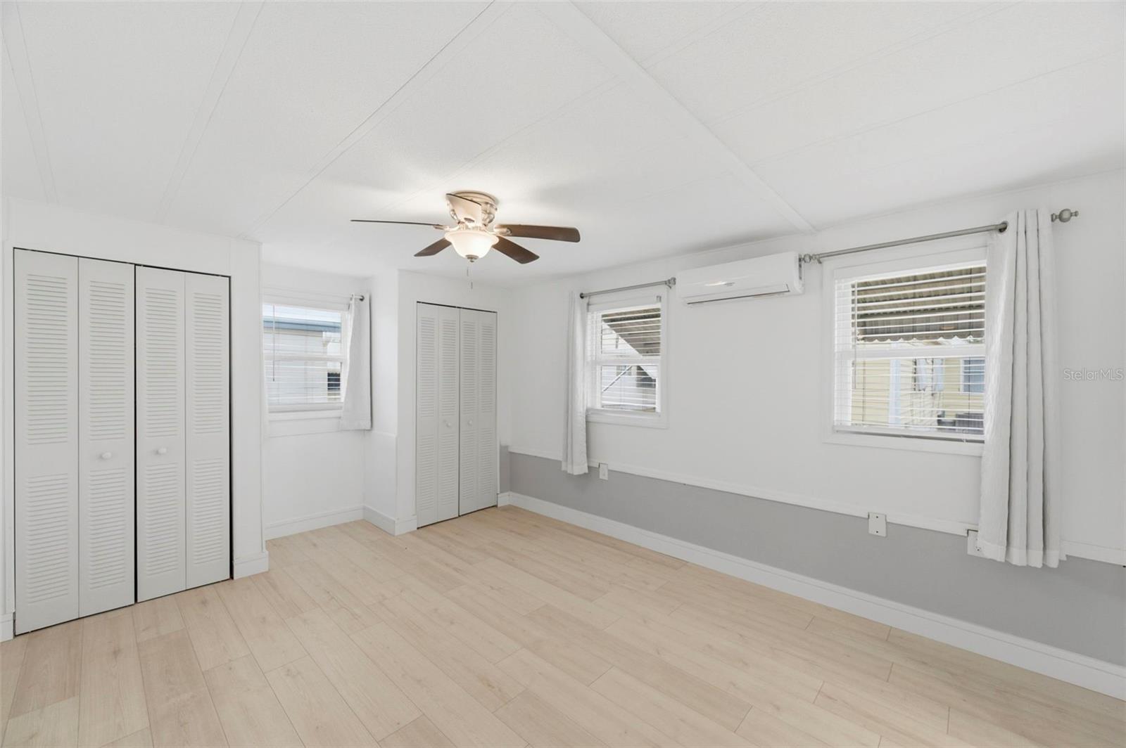 SENATE MANOR - Residential