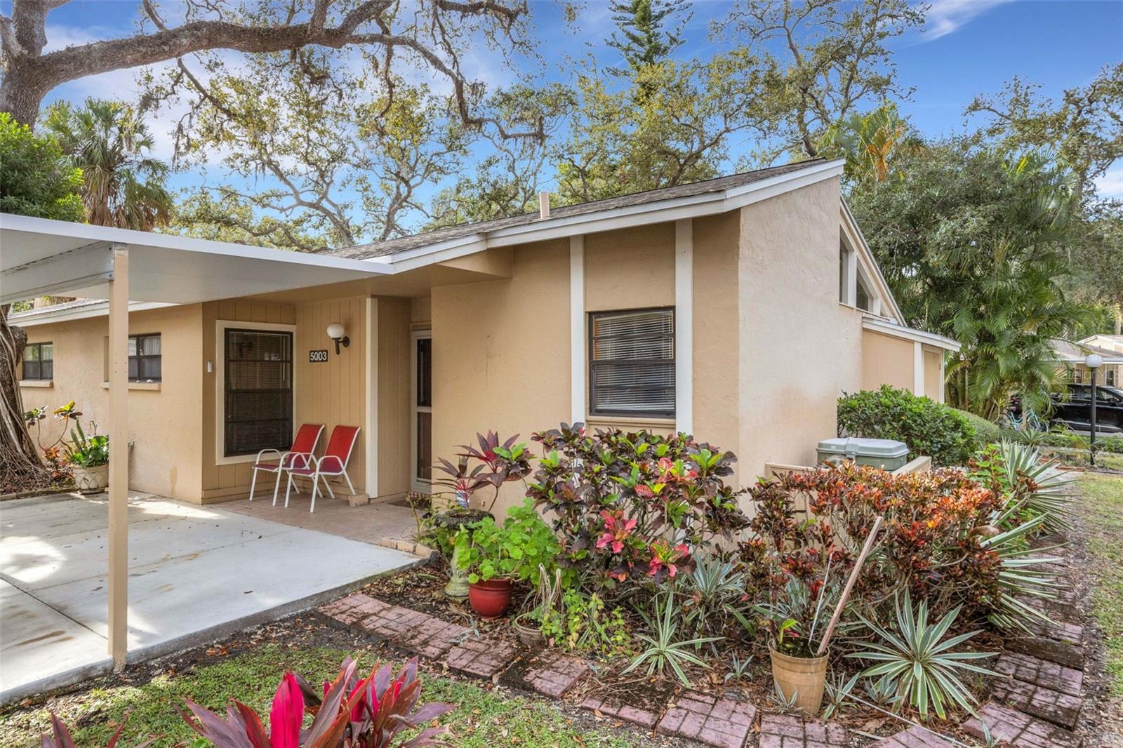 VILLAGE GARDENS PH 1 - Residential