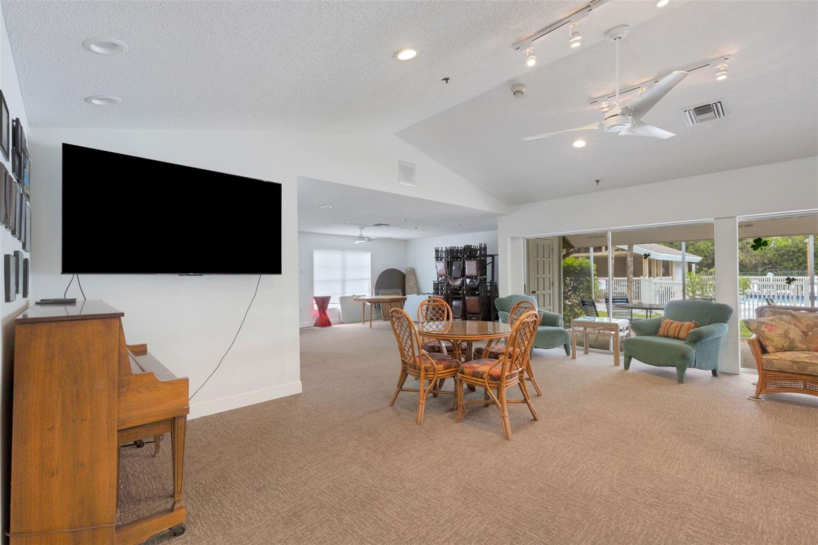 VILLAGE GARDENS PH 1 - Residential