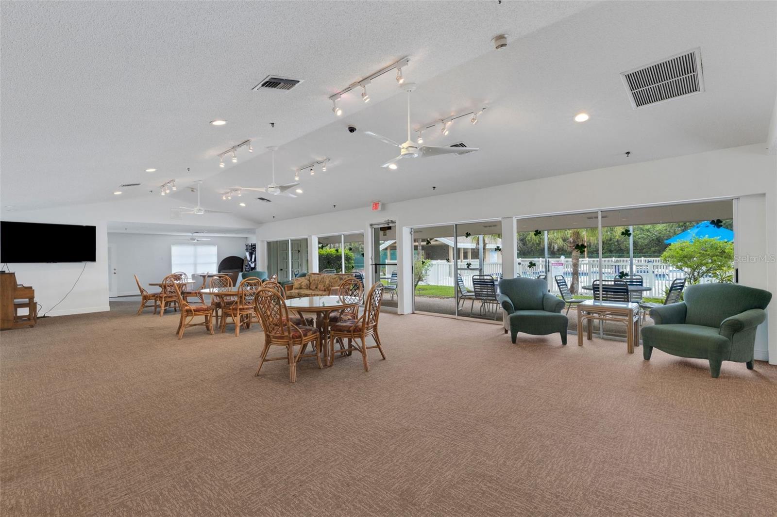 VILLAGE GARDENS PH 1 - Residential