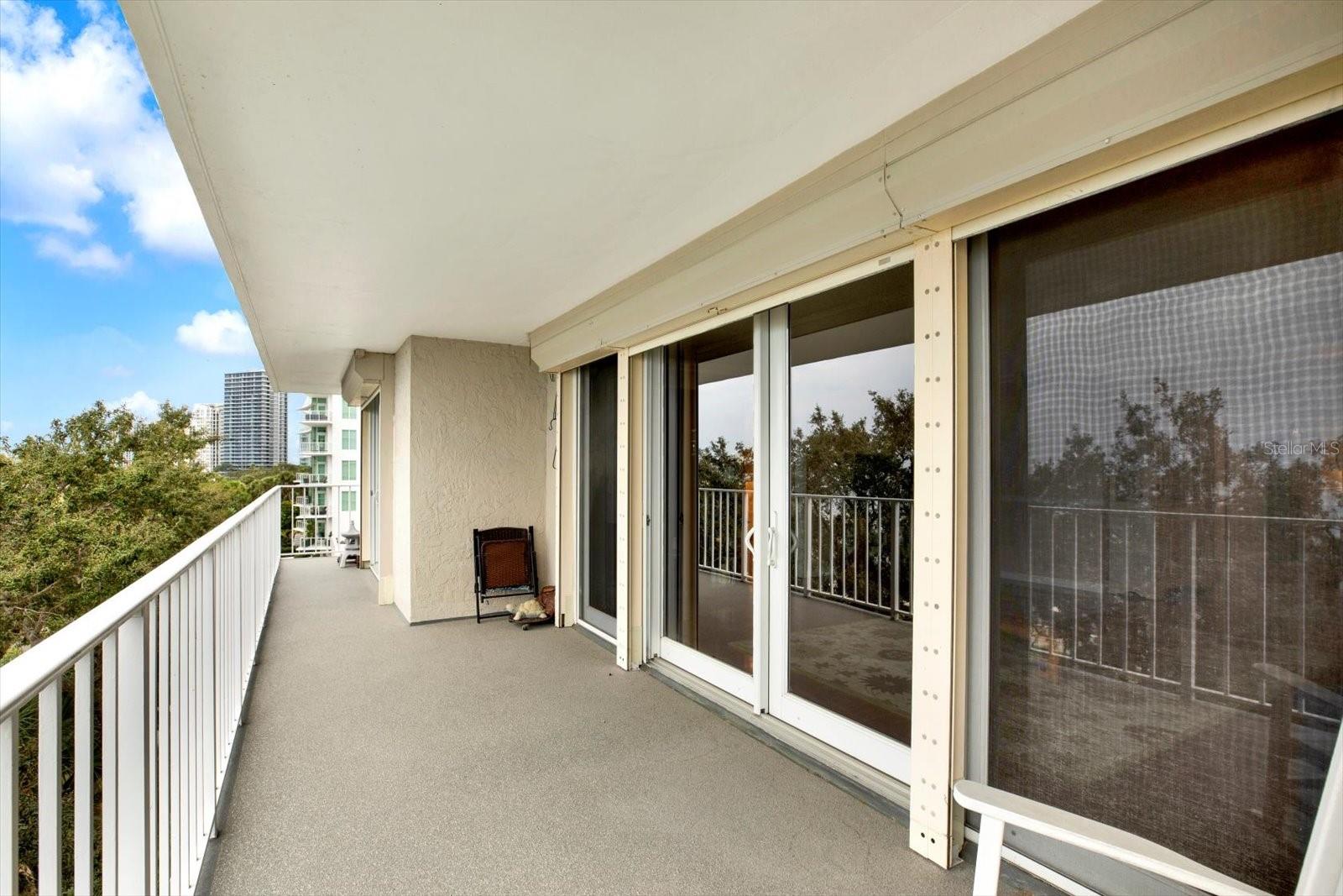 BAYSHORE DIPLOMAT A CONDOMINIU - Residential