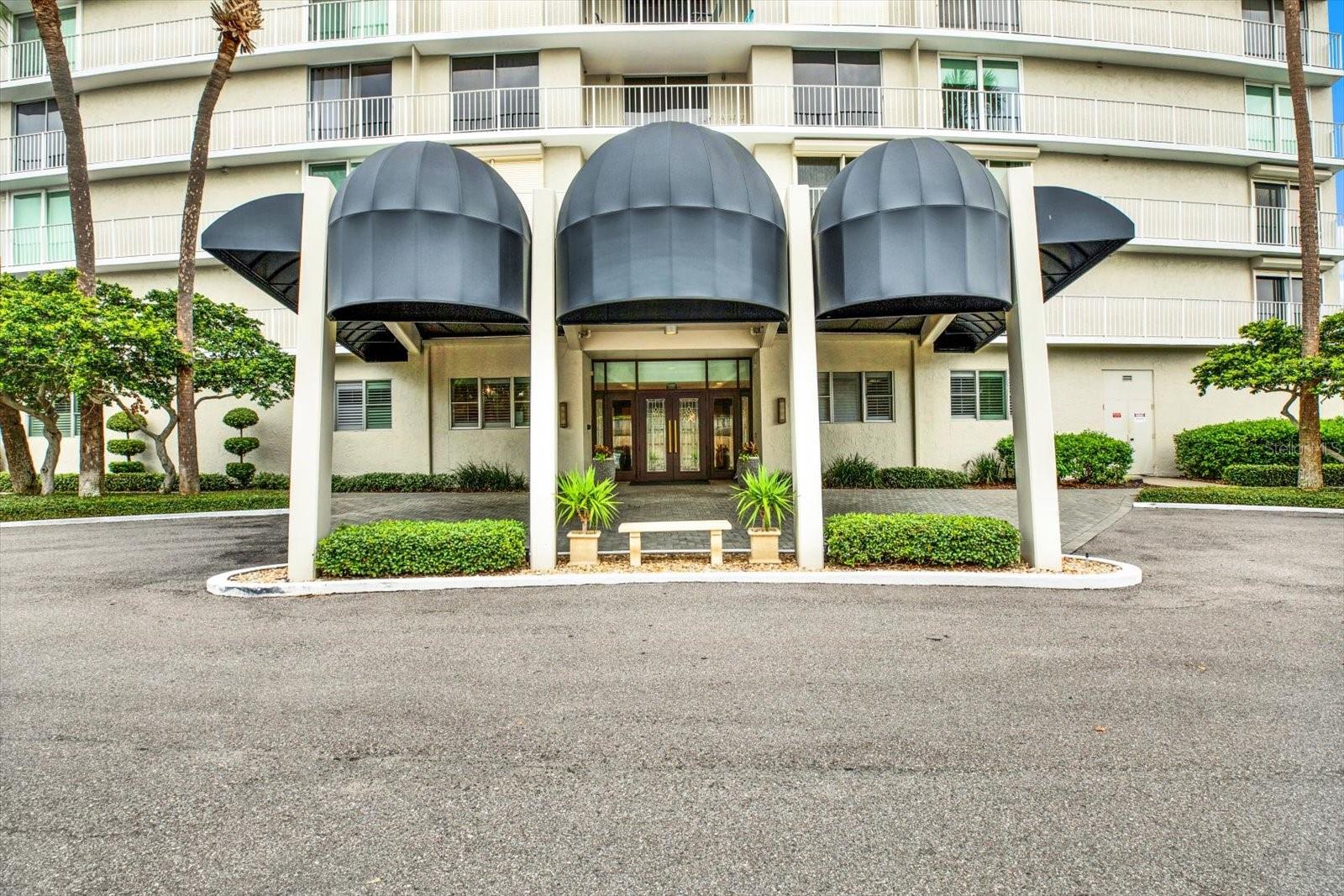 BAYSHORE DIPLOMAT A CONDOMINIU - Residential