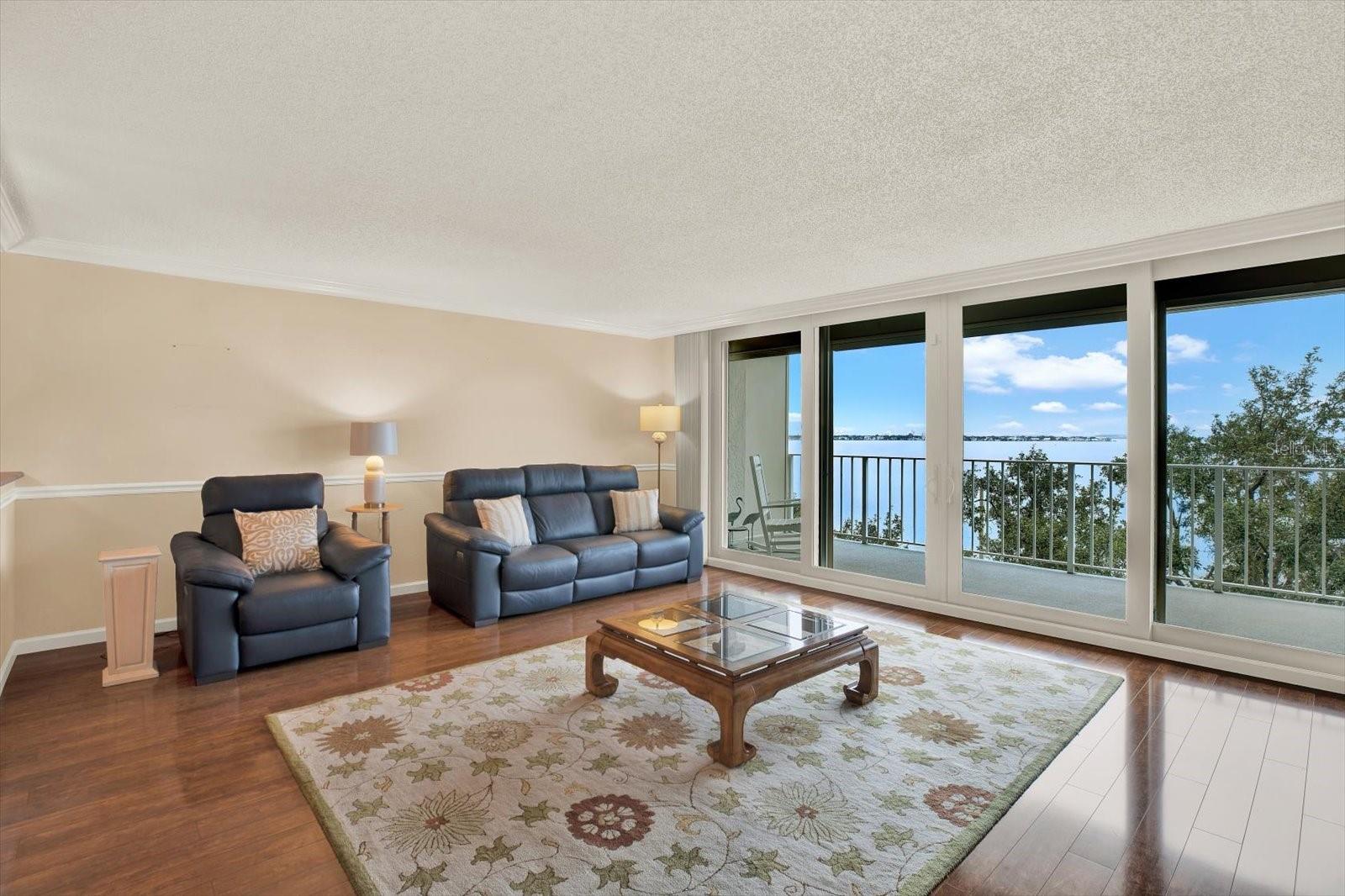 BAYSHORE DIPLOMAT A CONDOMINIU - Residential