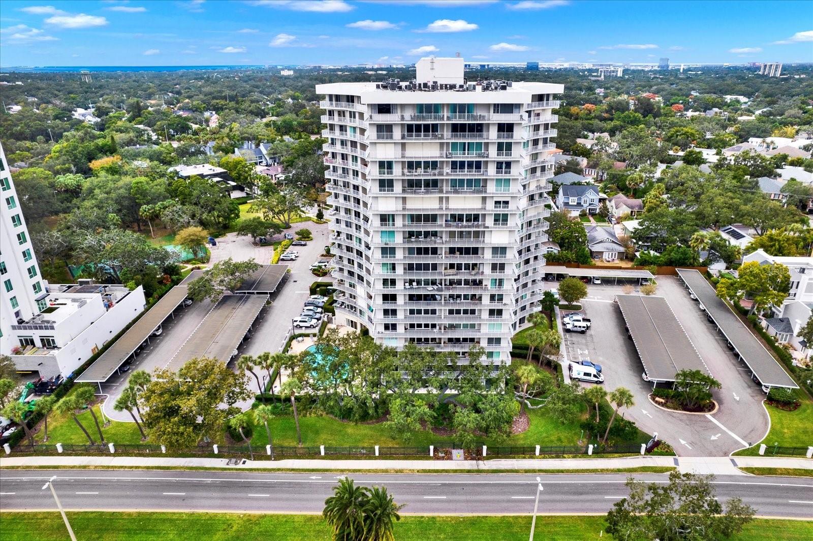 BAYSHORE DIPLOMAT A CONDOMINIU - Residential