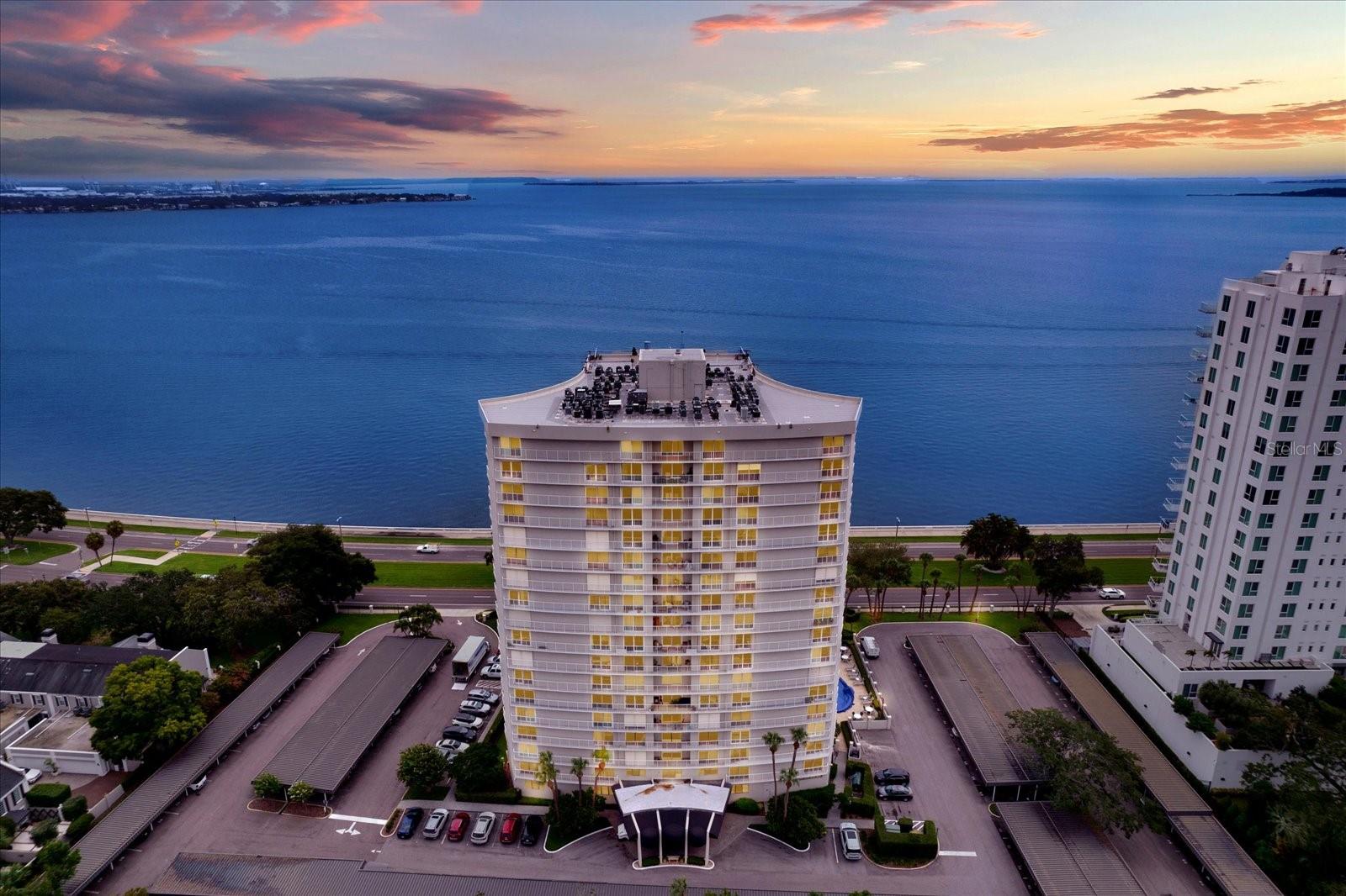 BAYSHORE DIPLOMAT A CONDOMINIU - Residential