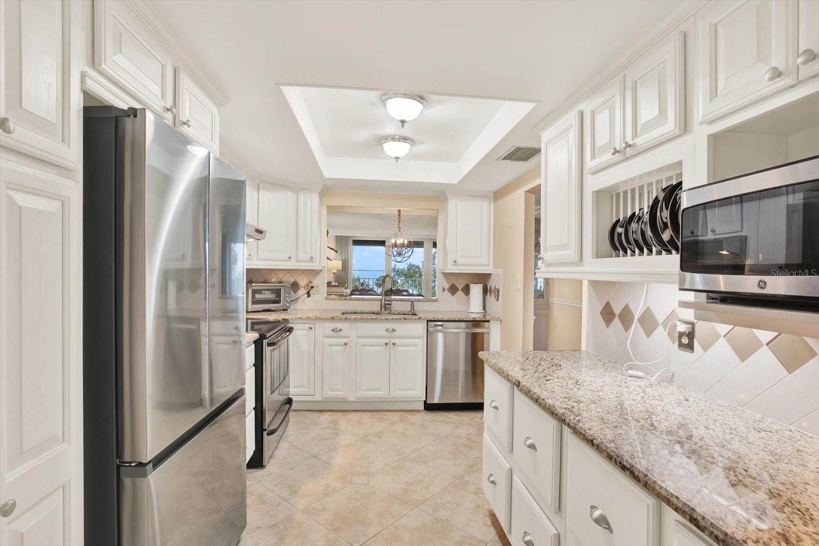 BAYSHORE DIPLOMAT A CONDOMINIU - Residential