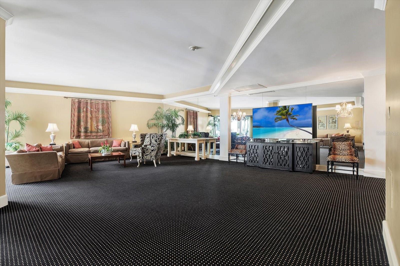 BAYSHORE DIPLOMAT A CONDOMINIU - Residential