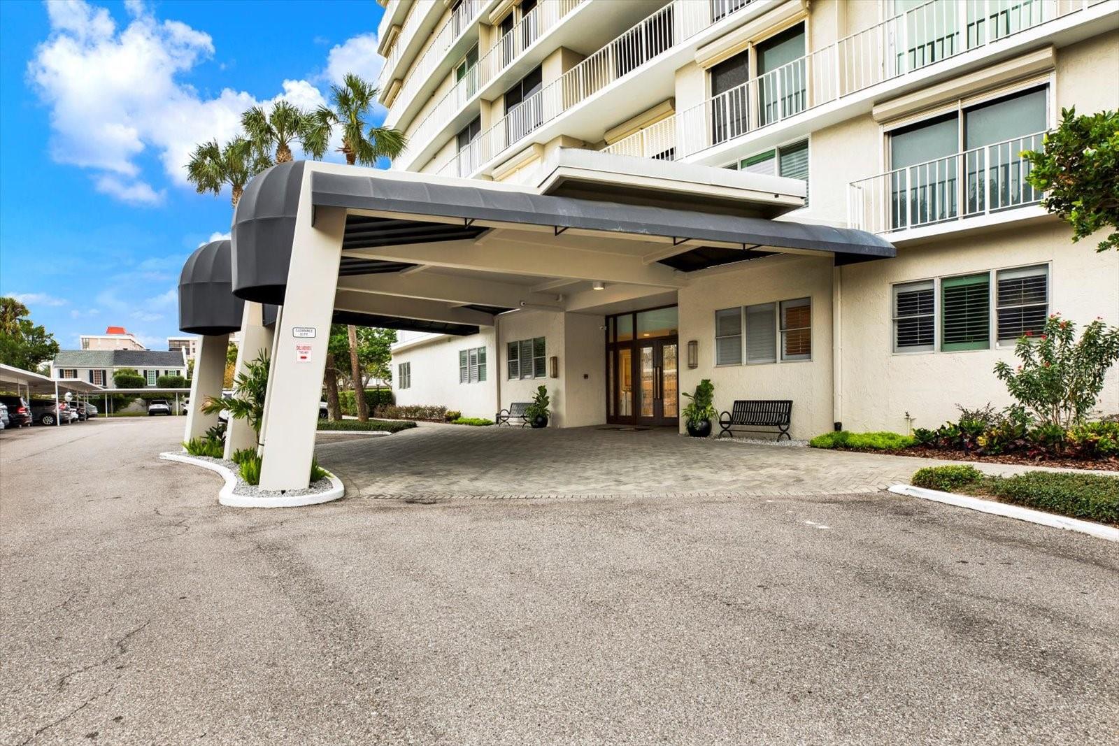 BAYSHORE DIPLOMAT A CONDOMINIU - Residential