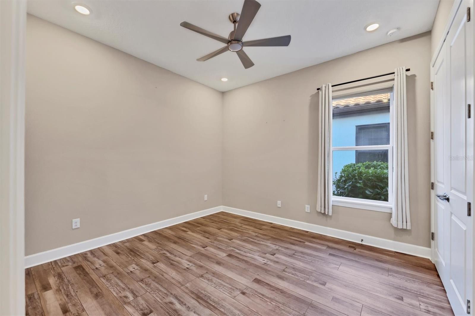 AZARIO ESPLANADE PH IV - Residential Lease