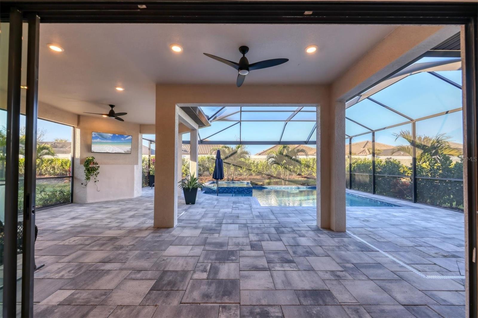 AZARIO ESPLANADE PH IV - Residential Lease