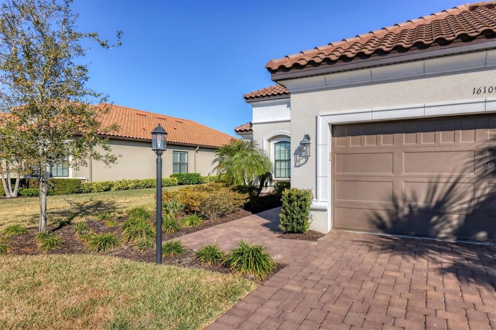 Photo of 16109 Umbria Place, Bradenton, FL 34211 (MLS # A4682171)