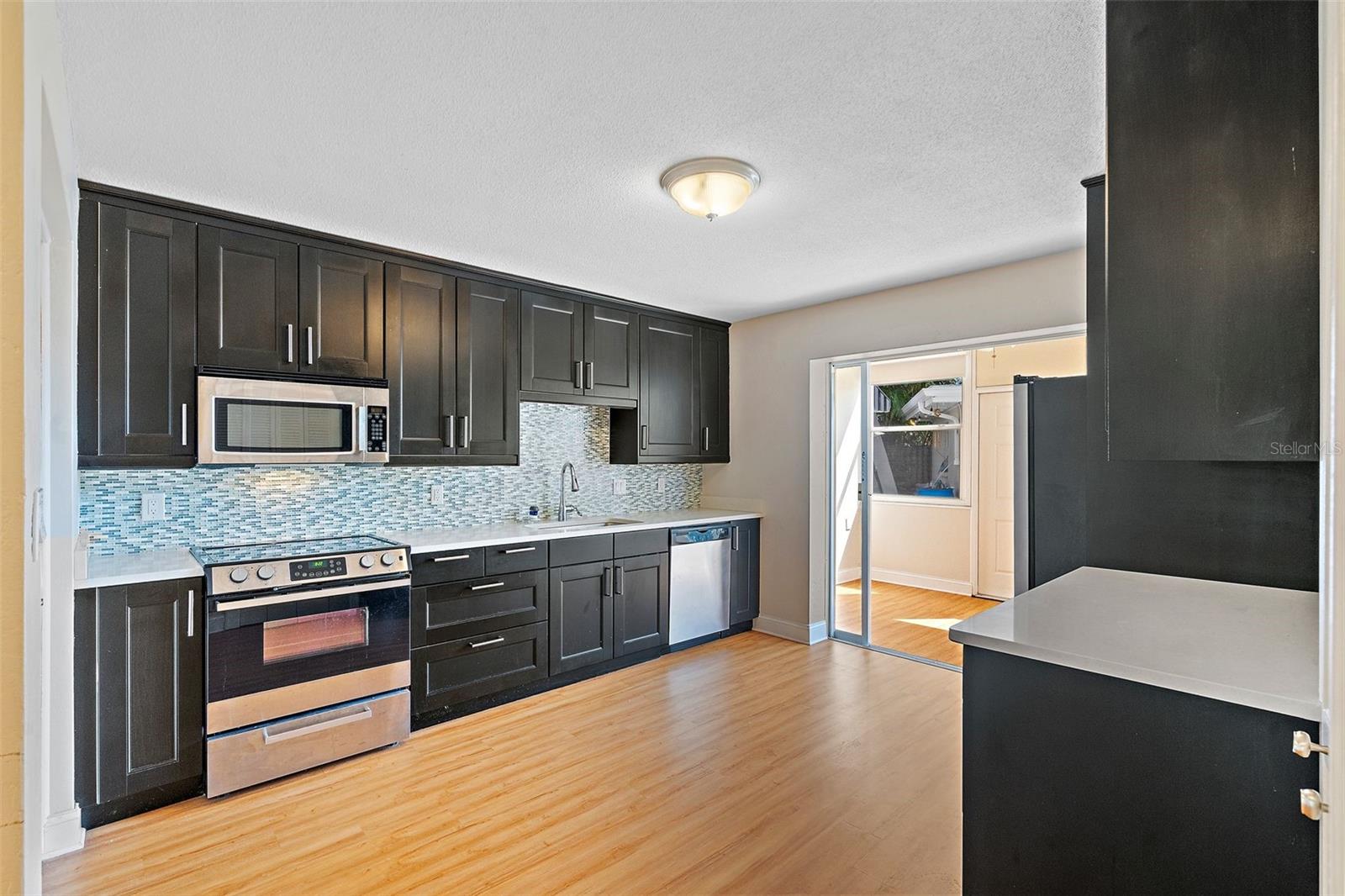 PORACHS ADD 3 - Residential Lease