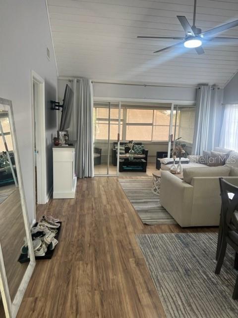 1034 VILLA LANE 18
