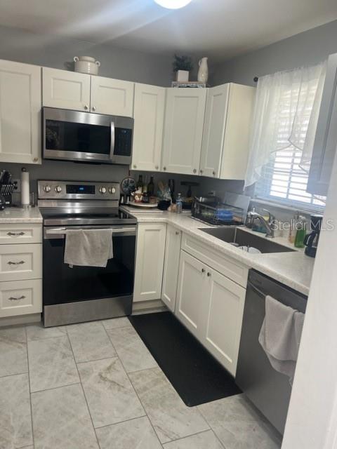 1034 VILLA LANE 18