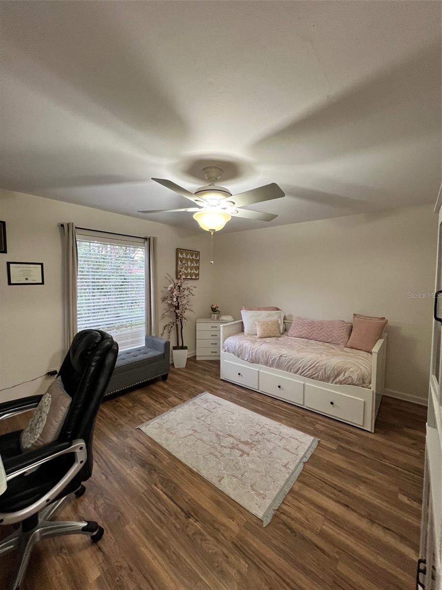1034 VILLA LANE 18