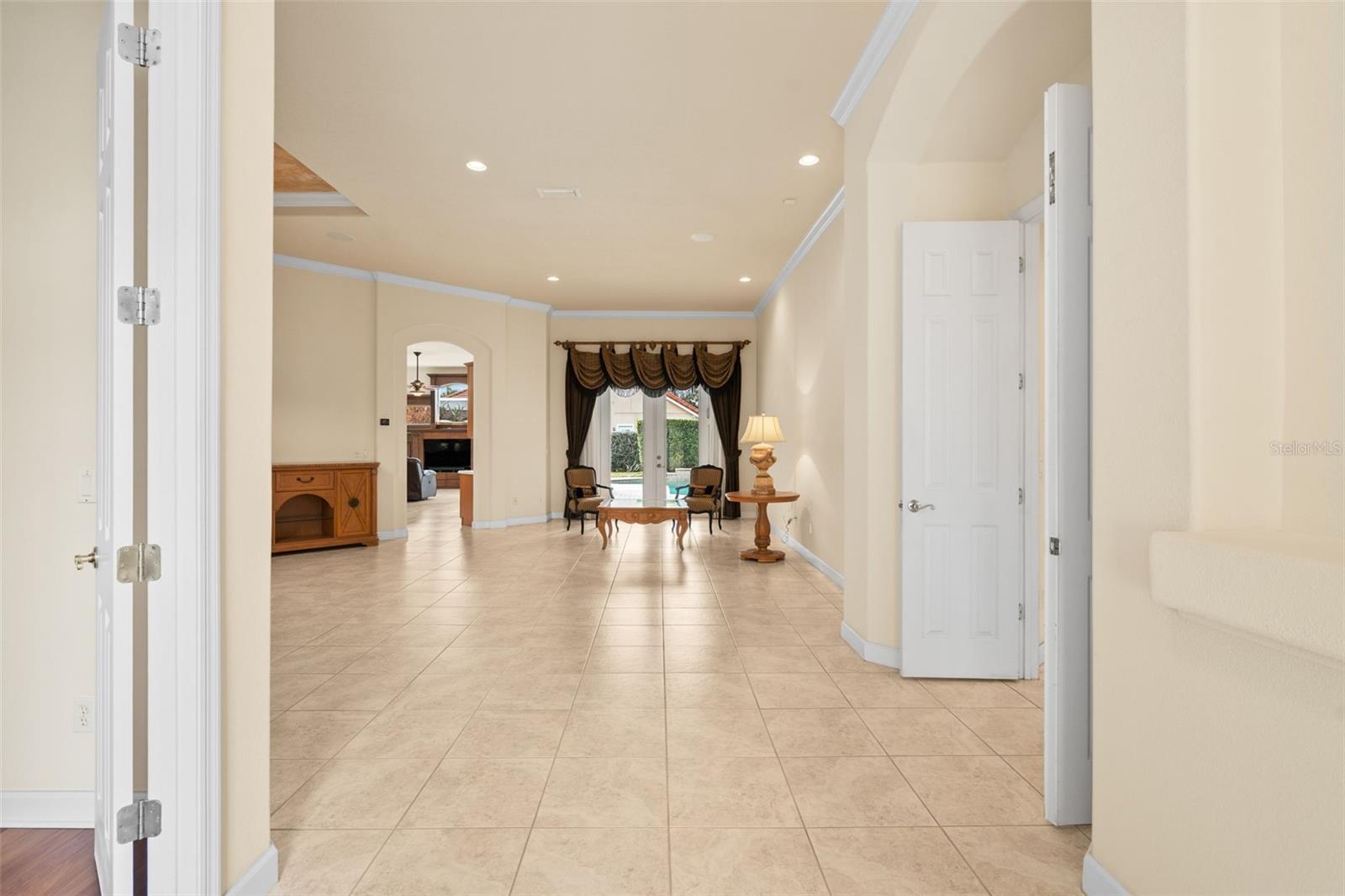 HIDDEN COVE - Residential