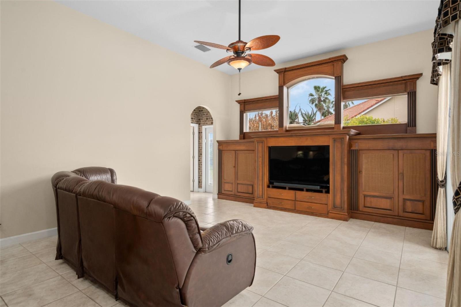 HIDDEN COVE - Residential