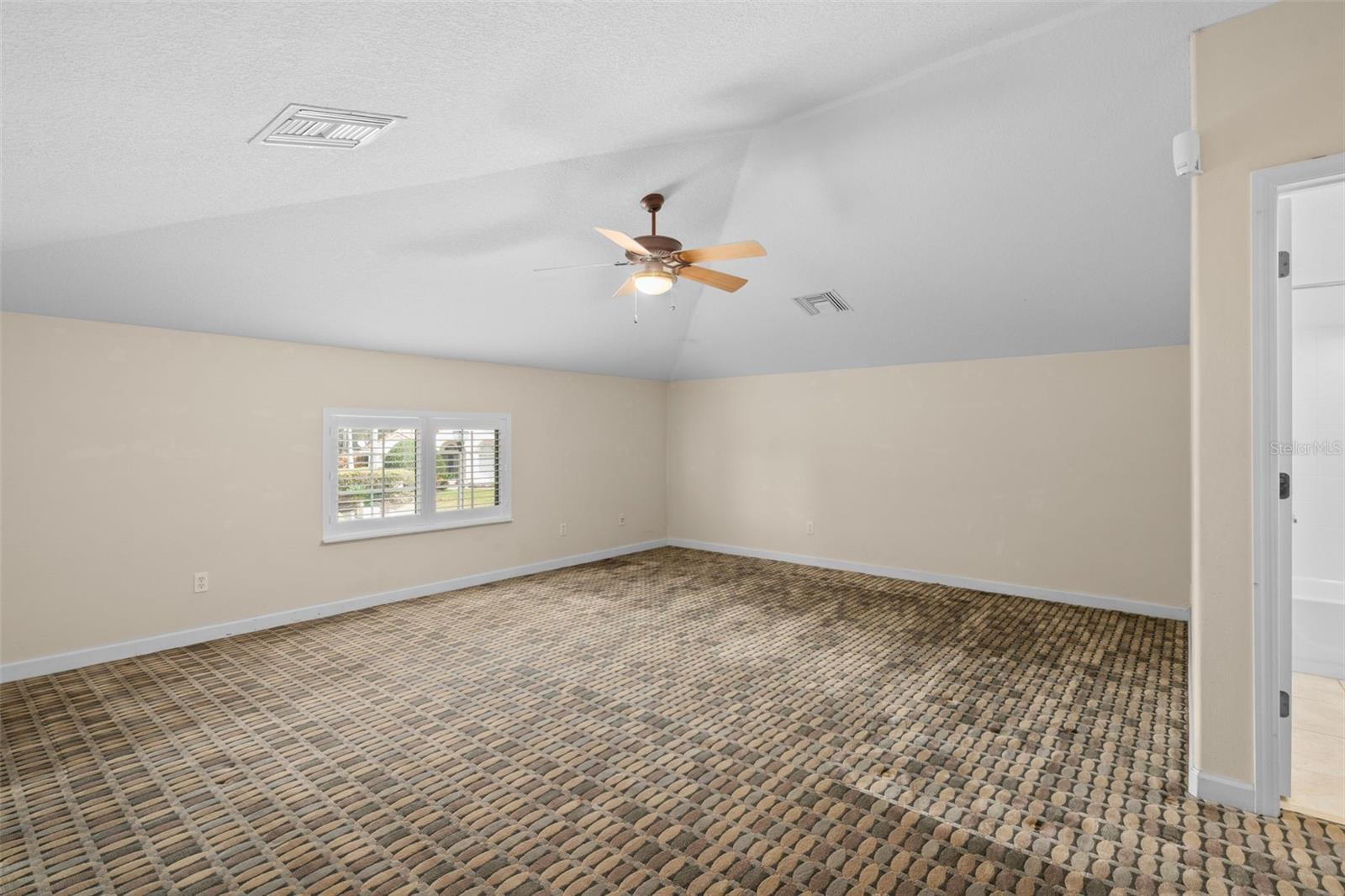 HIDDEN COVE - Residential