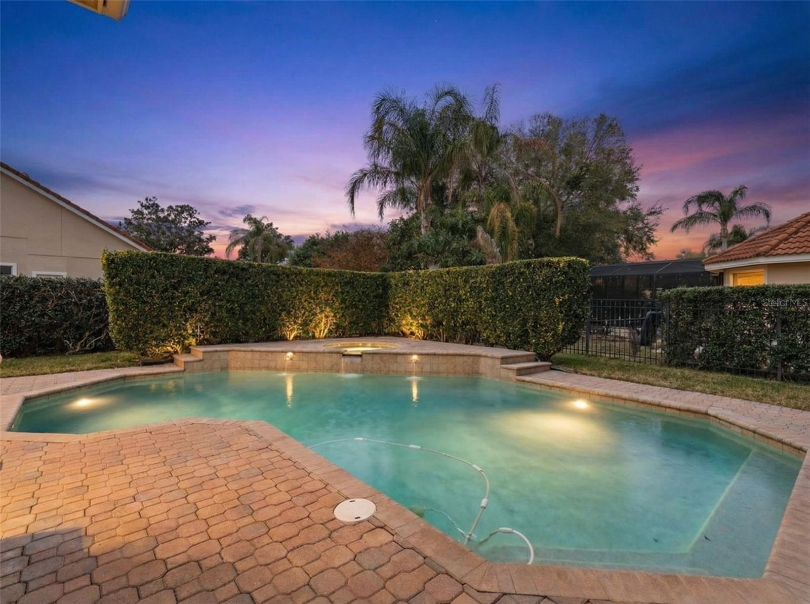 HIDDEN COVE - Residential